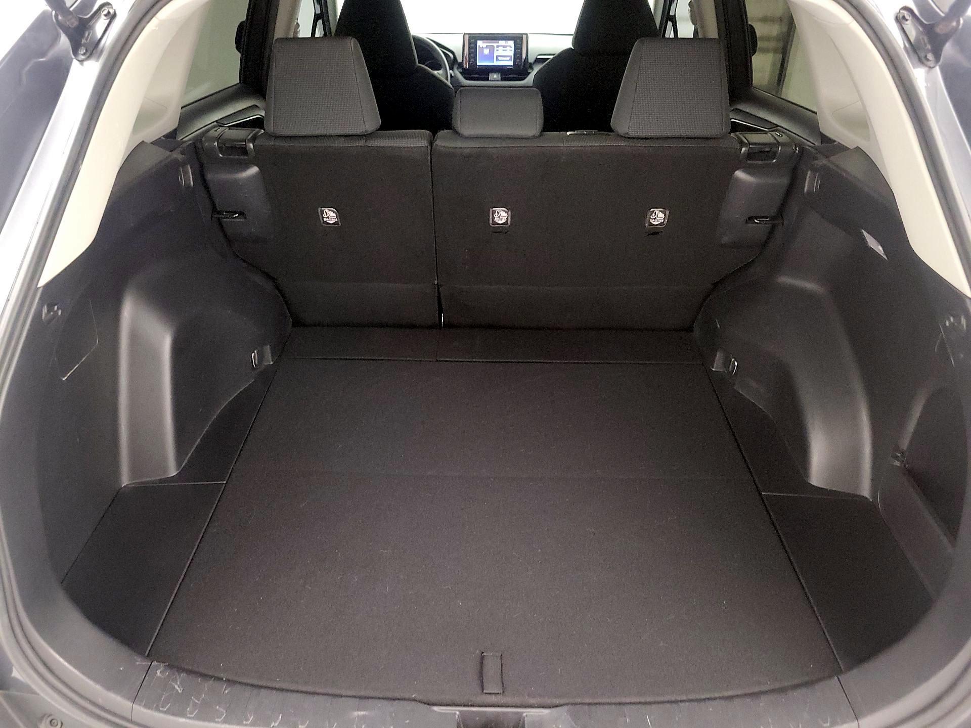Thumbnail: 2021 Toyota RAV4 - 20