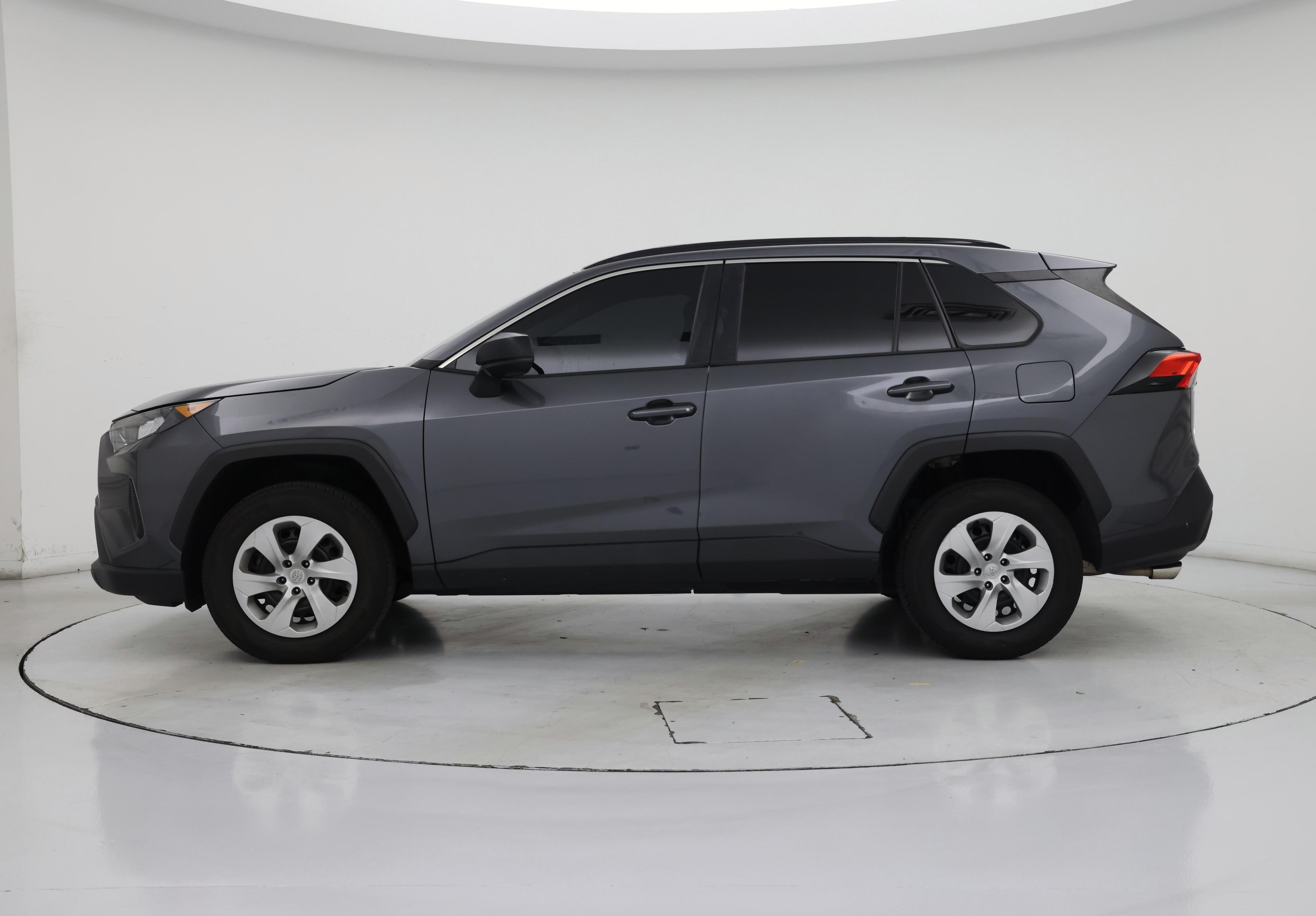 Thumbnail: 2021 Toyota RAV4 - 3