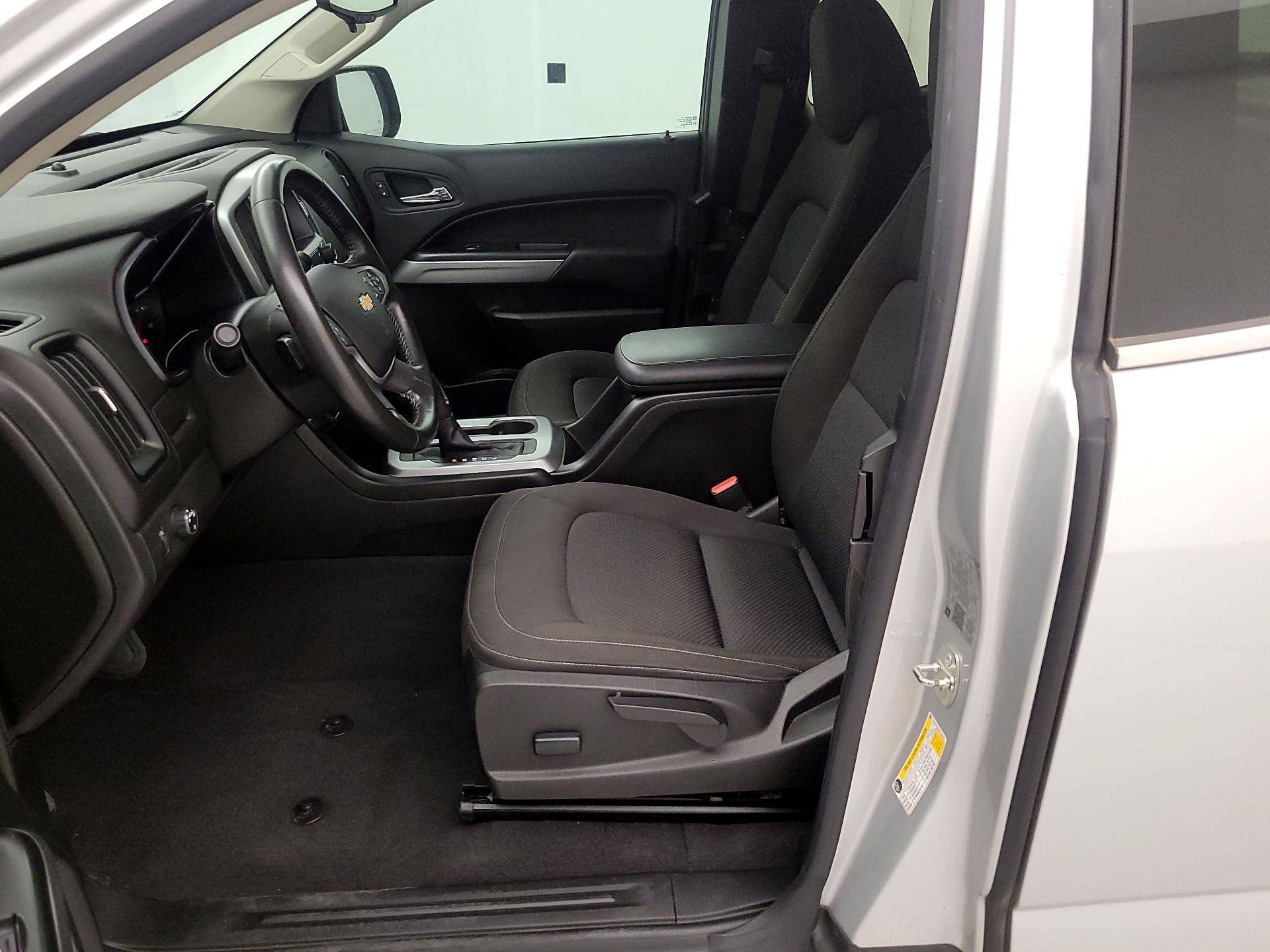 Thumbnail: 2019 Chevrolet Colorado - 11
