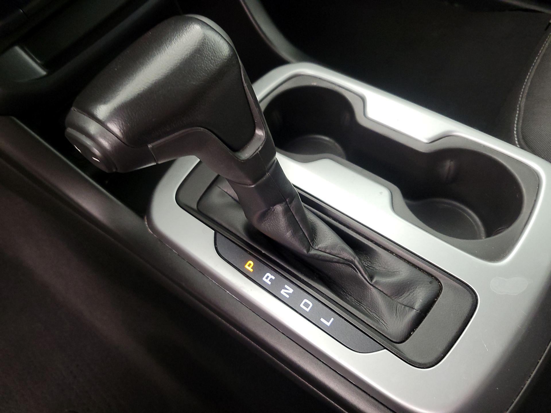 Thumbnail: 2019 Chevrolet Colorado - 17