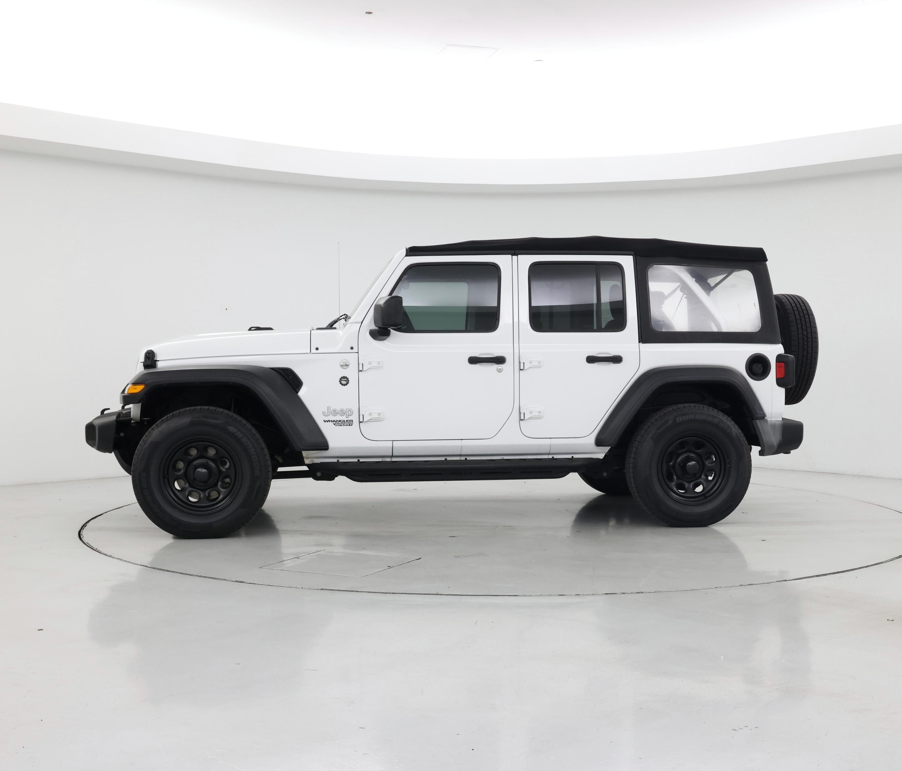 Thumbnail: 2019 Jeep Wrangler - 3