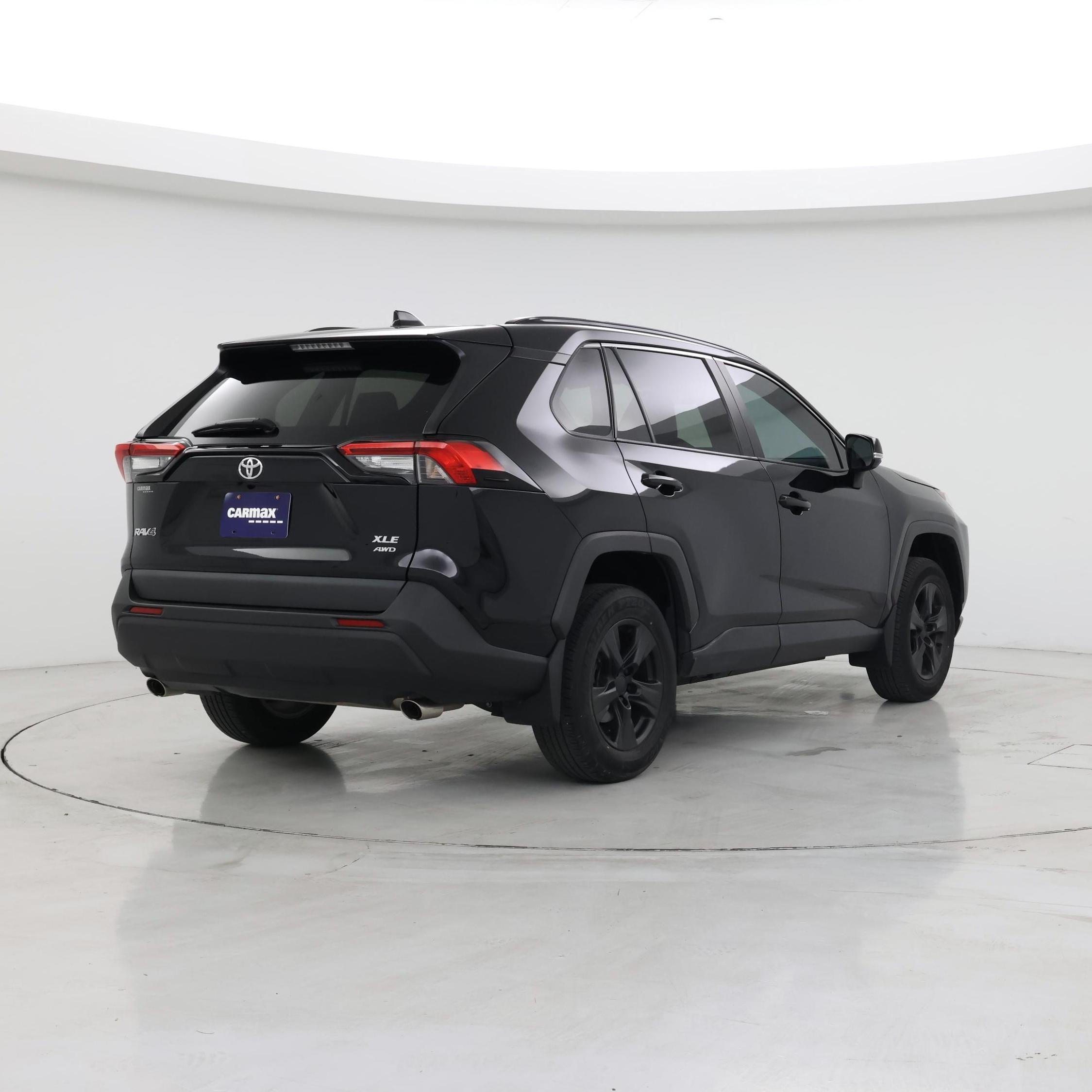 Thumbnail: 2022 Toyota RAV4 - 8