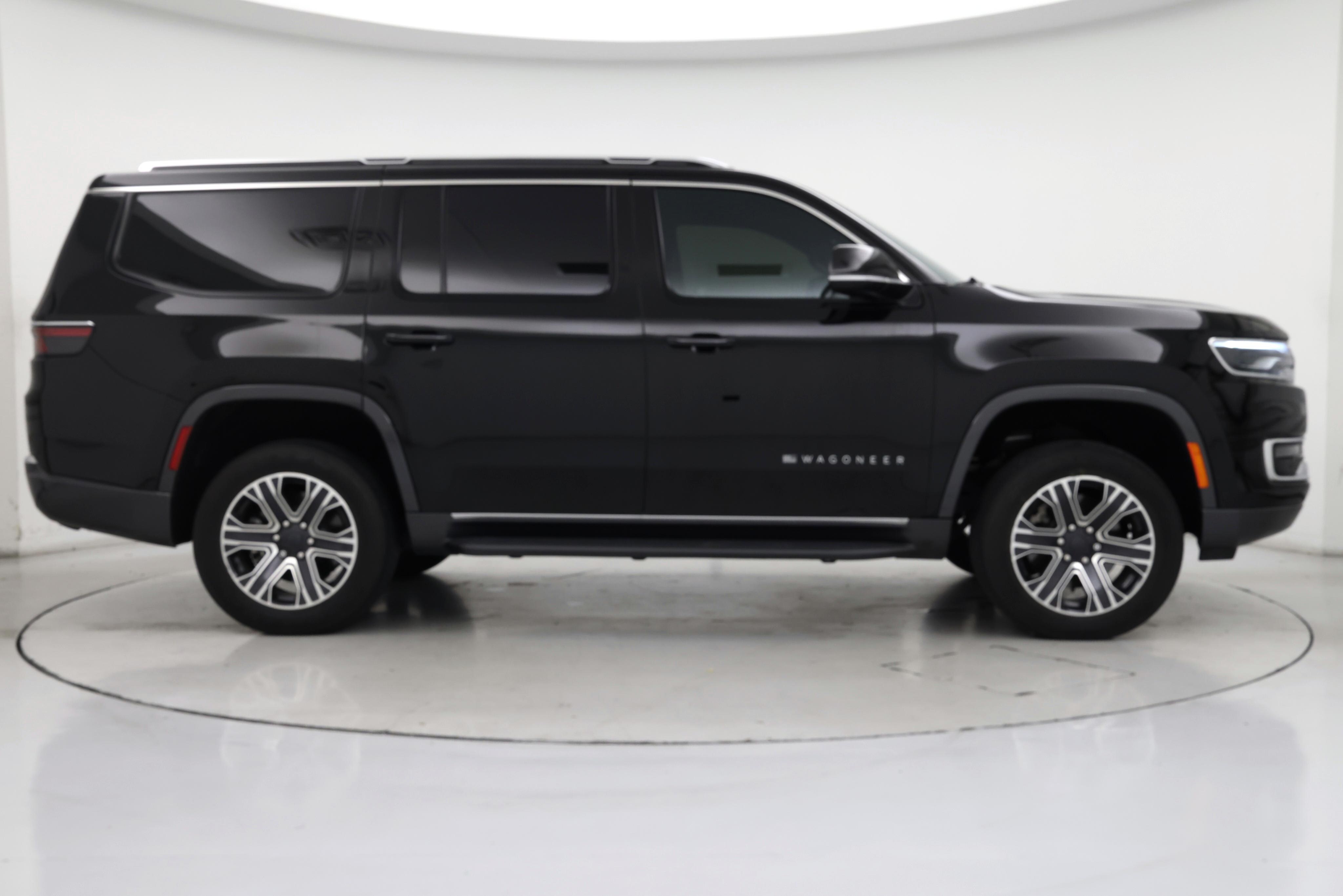 Thumbnail: 2022 Jeep Wagoneer - 7