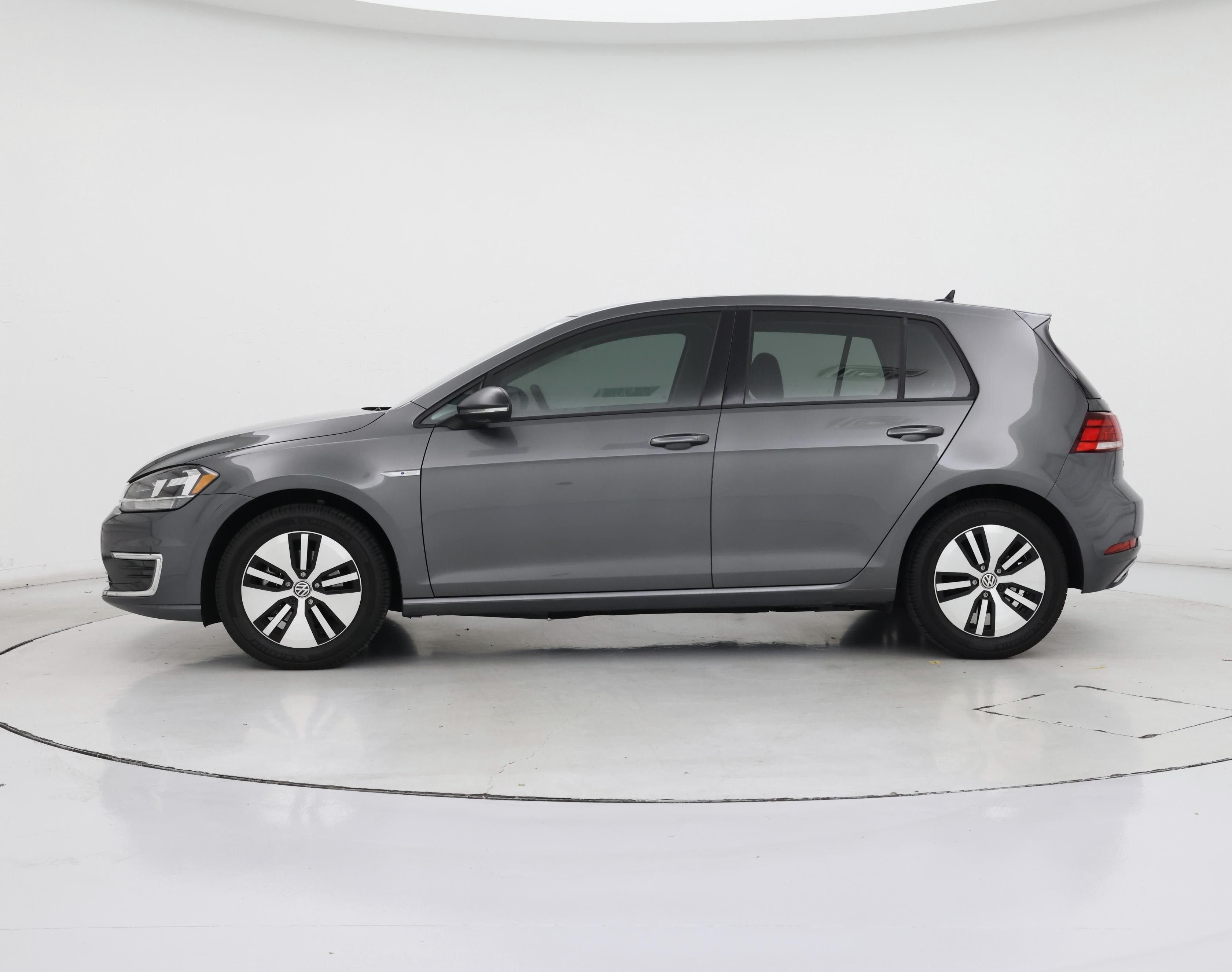 Thumbnail: 2019 Volkswagen e-Golf - 3