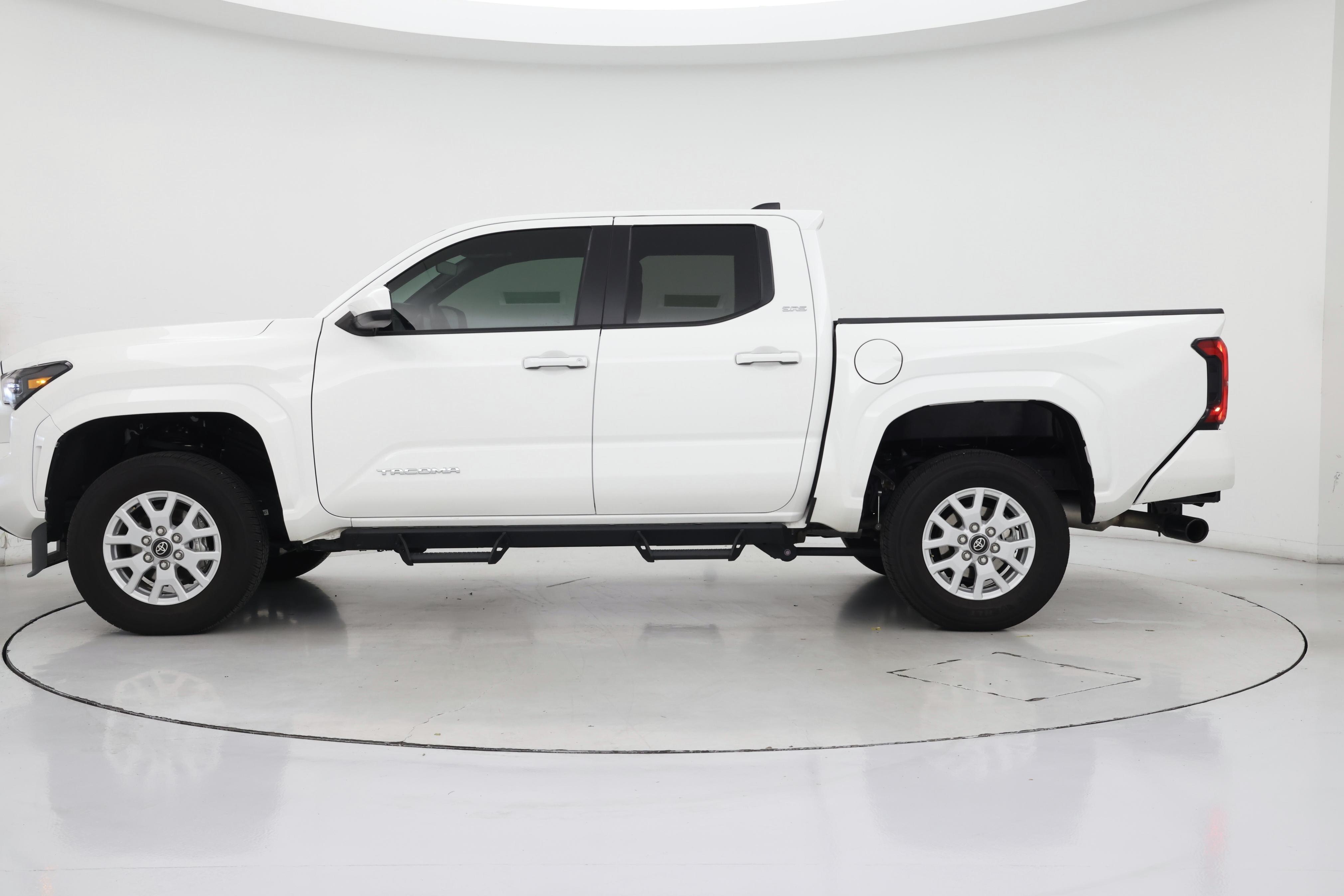 Thumbnail: 2024 Toyota Tacoma - 3
