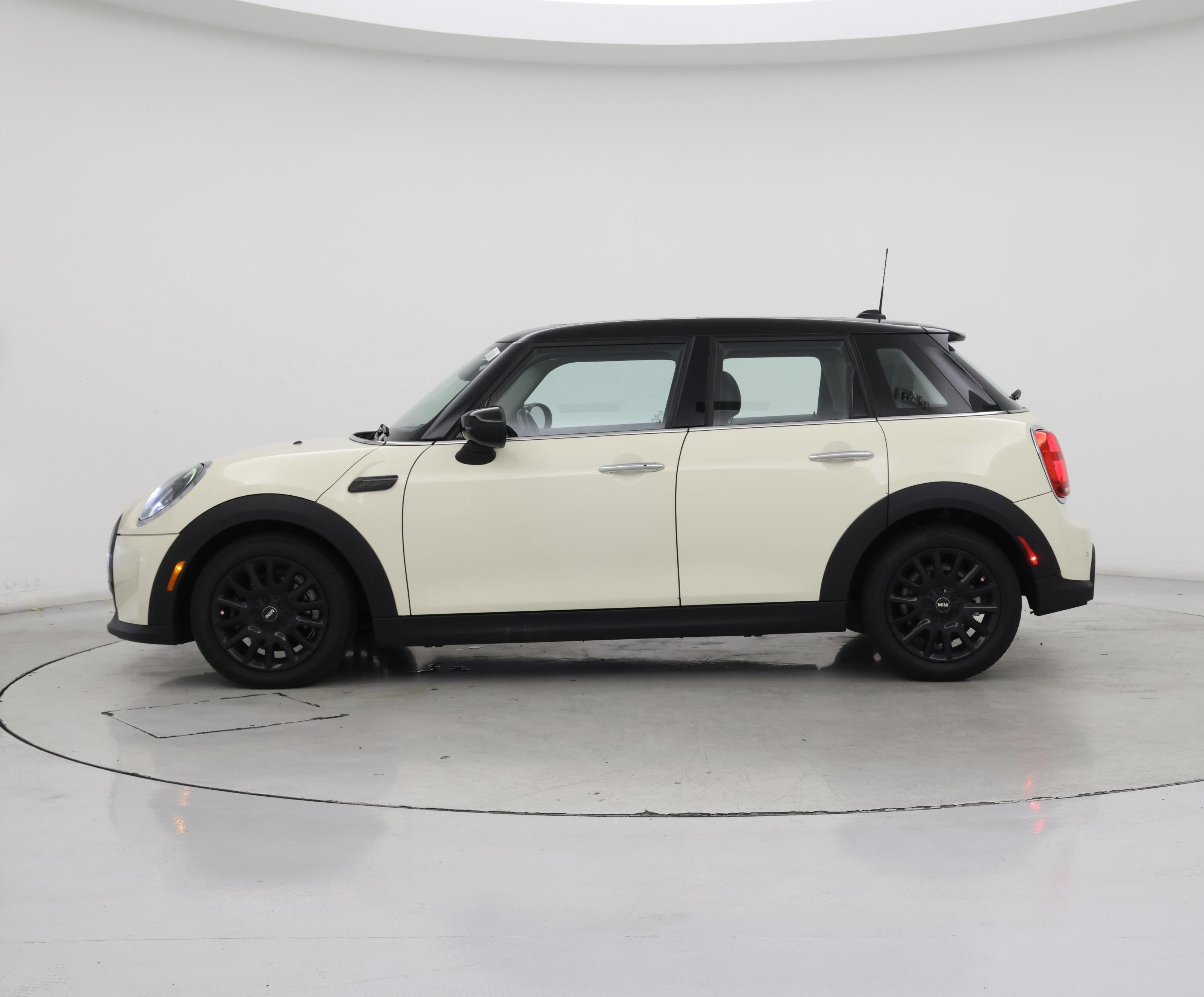 Thumbnail: 2022 MINI Cooper Hardtop - 3