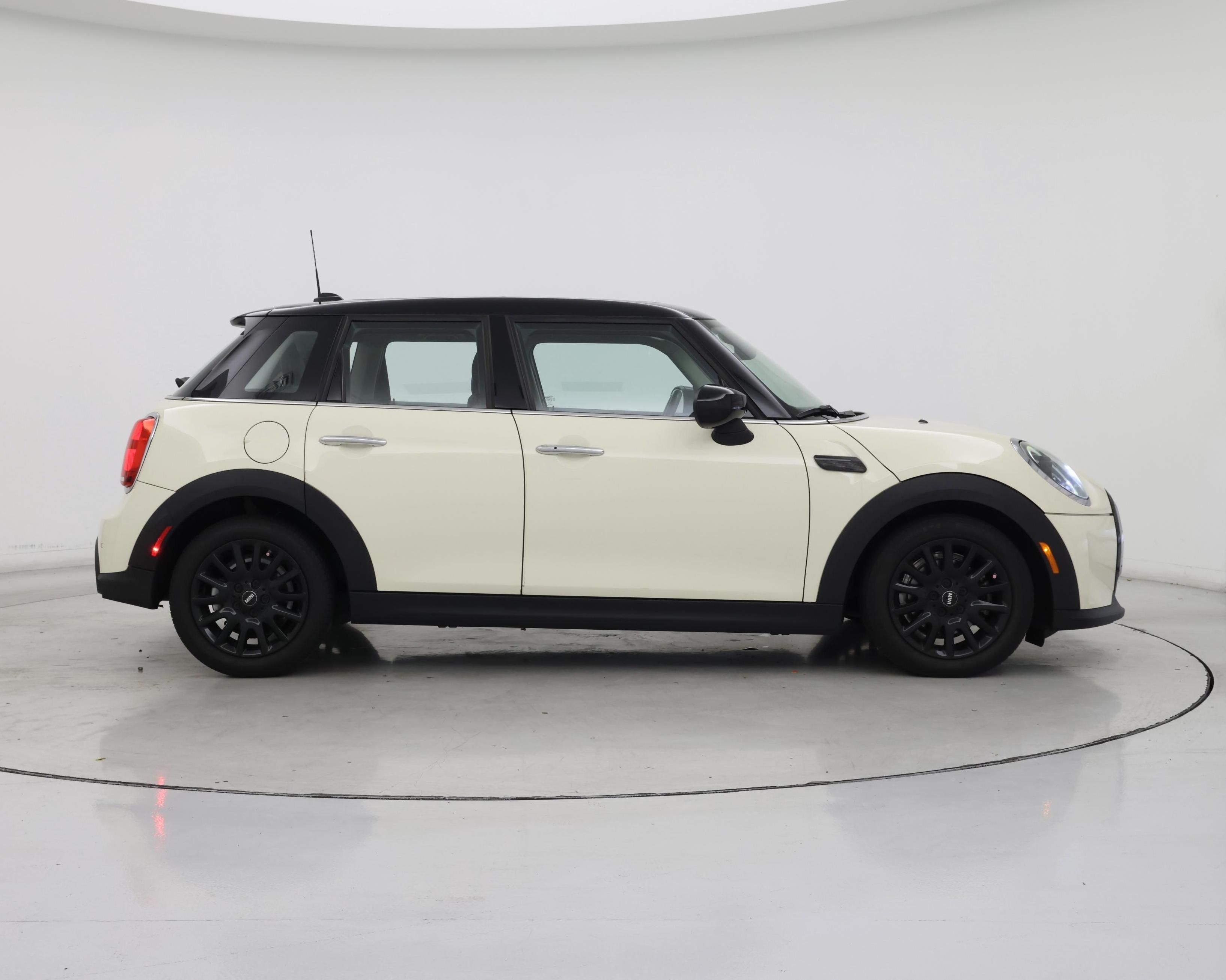 Thumbnail: 2022 MINI Cooper Hardtop - 7