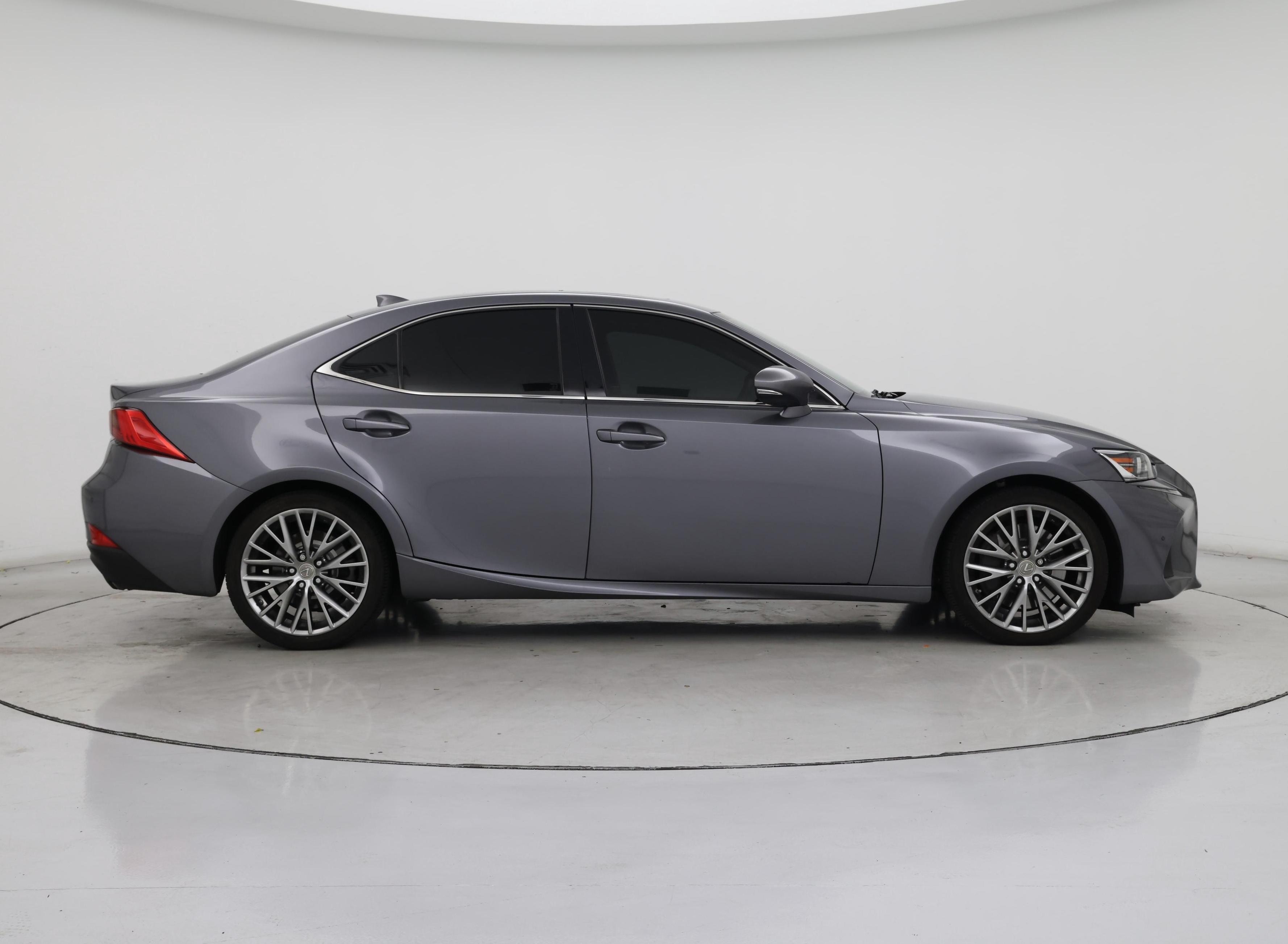 Thumbnail: 2018 Lexus IS - 7