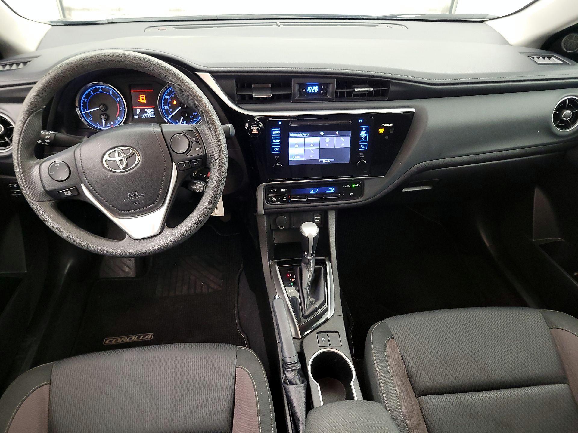 Thumbnail: 2017 Toyota Corolla - 9