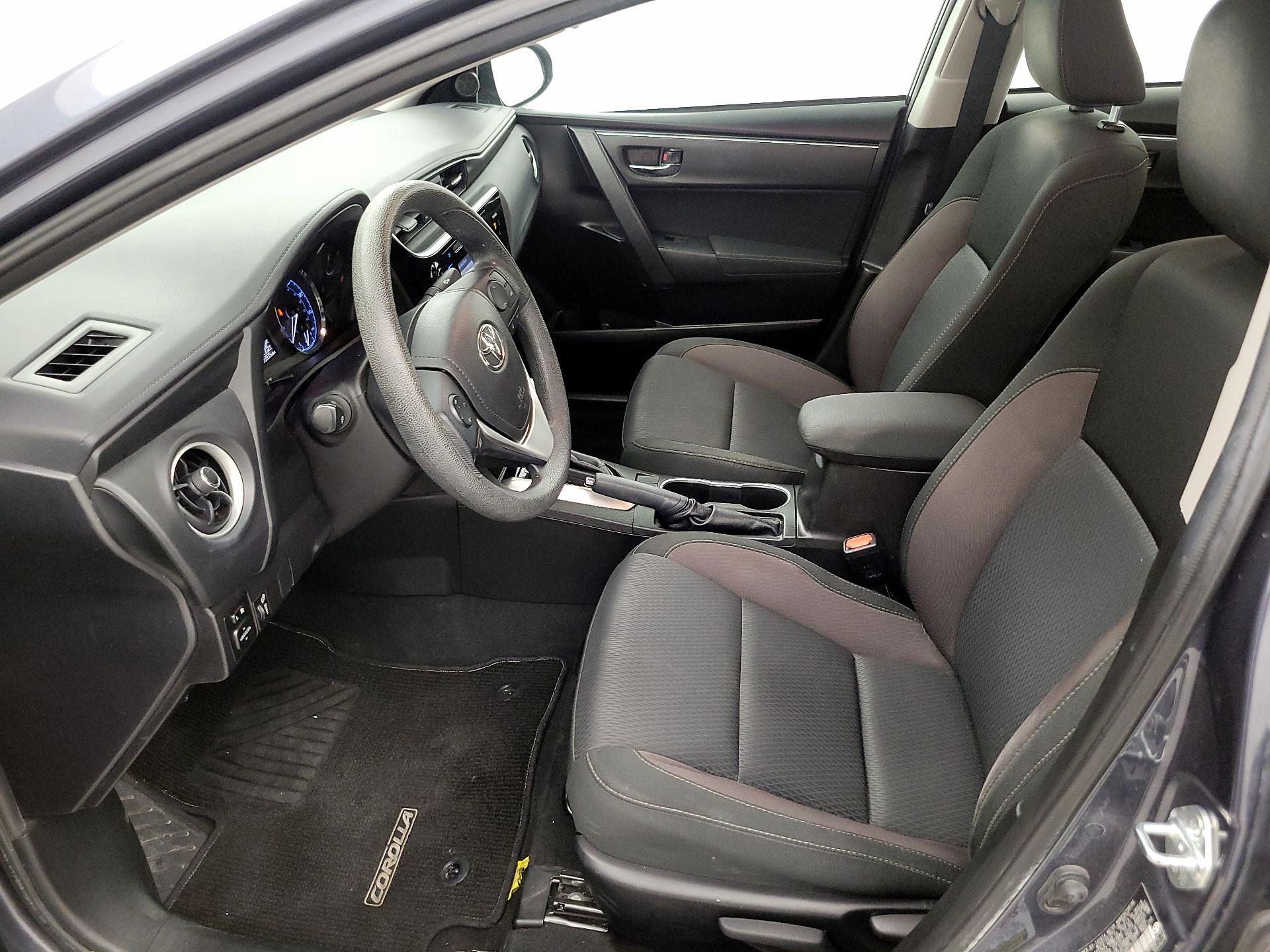 Thumbnail: 2017 Toyota Corolla - 11