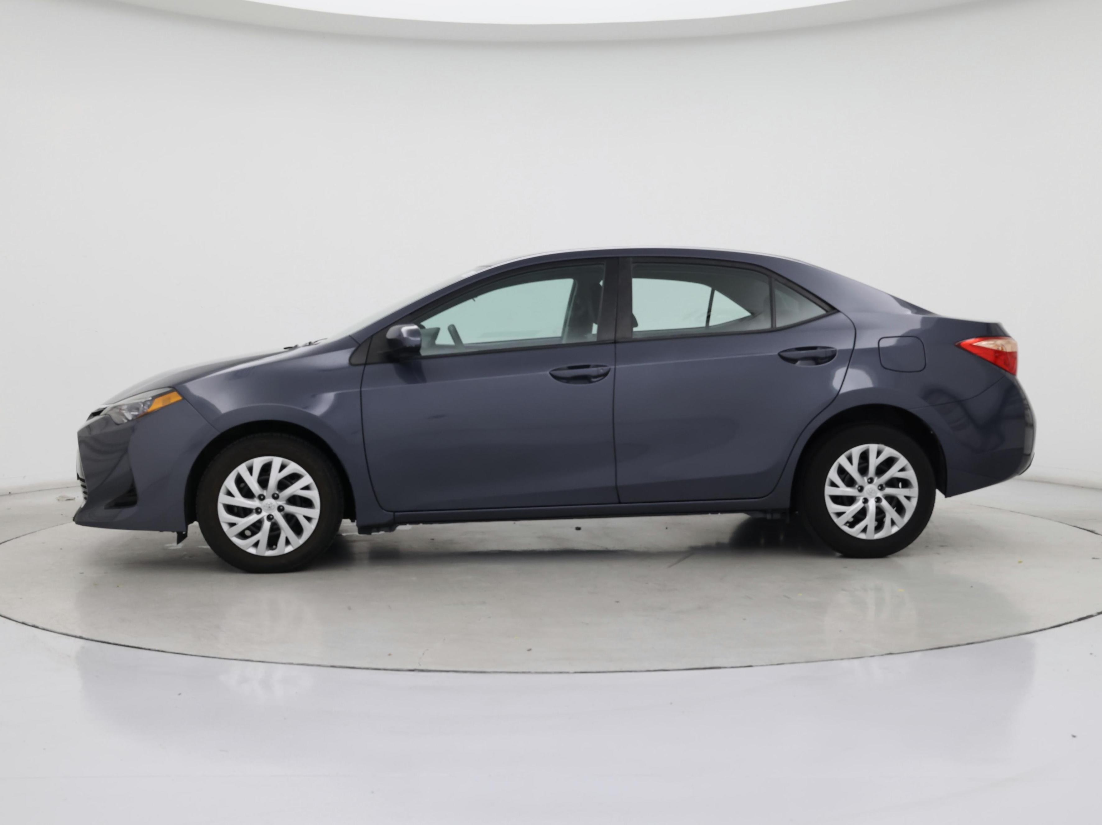 Thumbnail: 2017 Toyota Corolla - 3