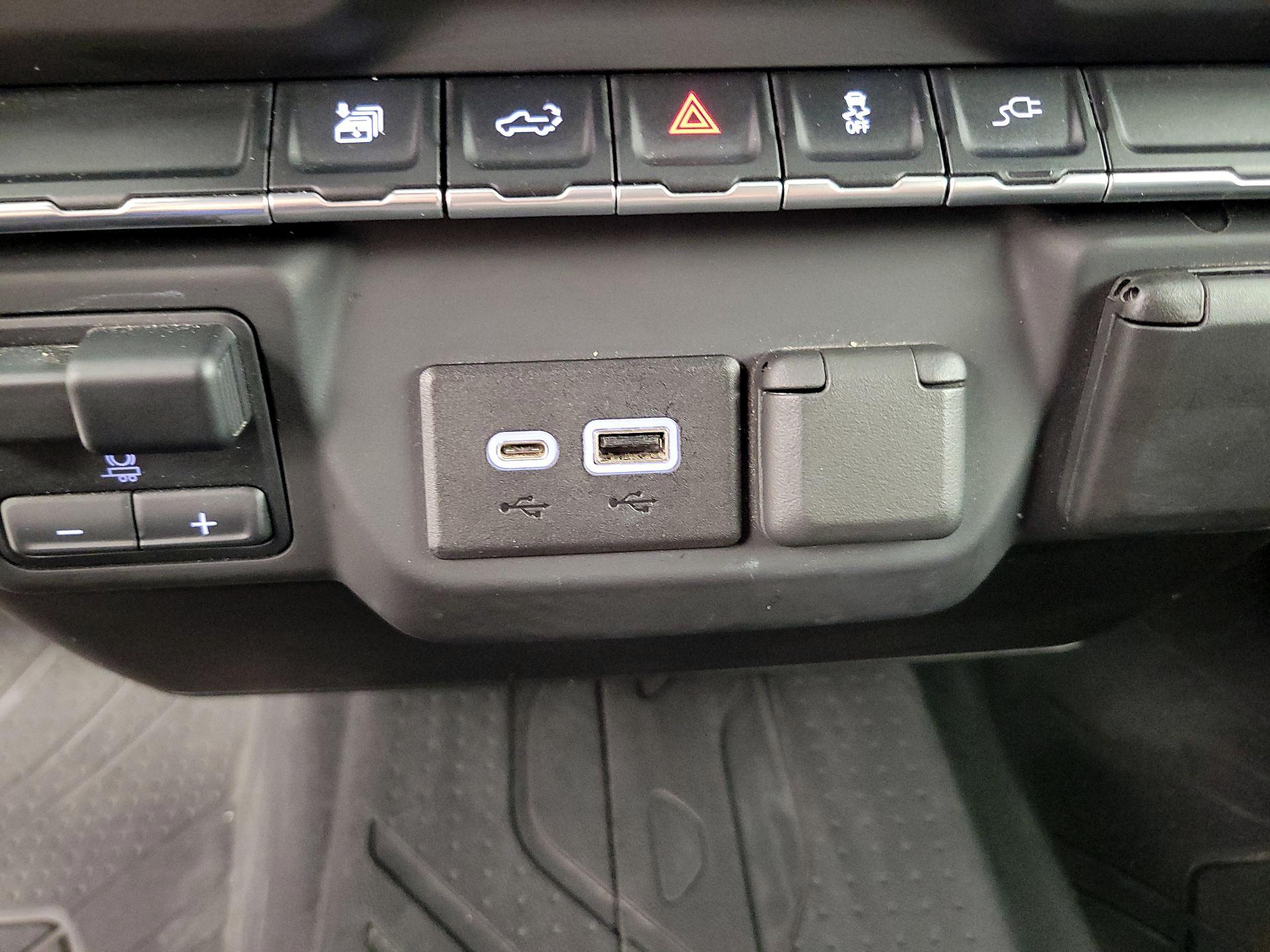 Thumbnail: 2021 Chevrolet Silverado 2500 - 18