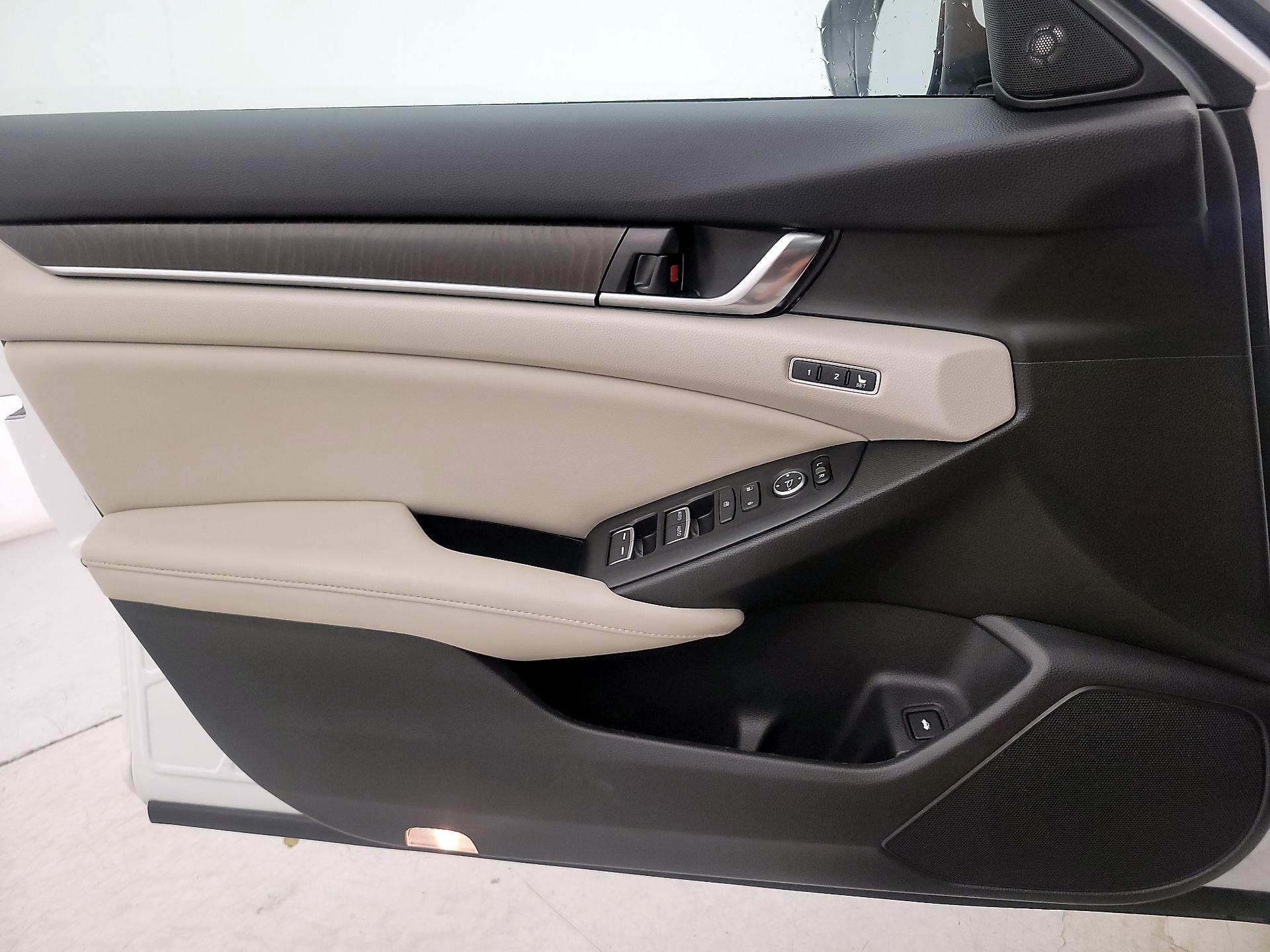 Thumbnail: 2019 Honda Accord - 12