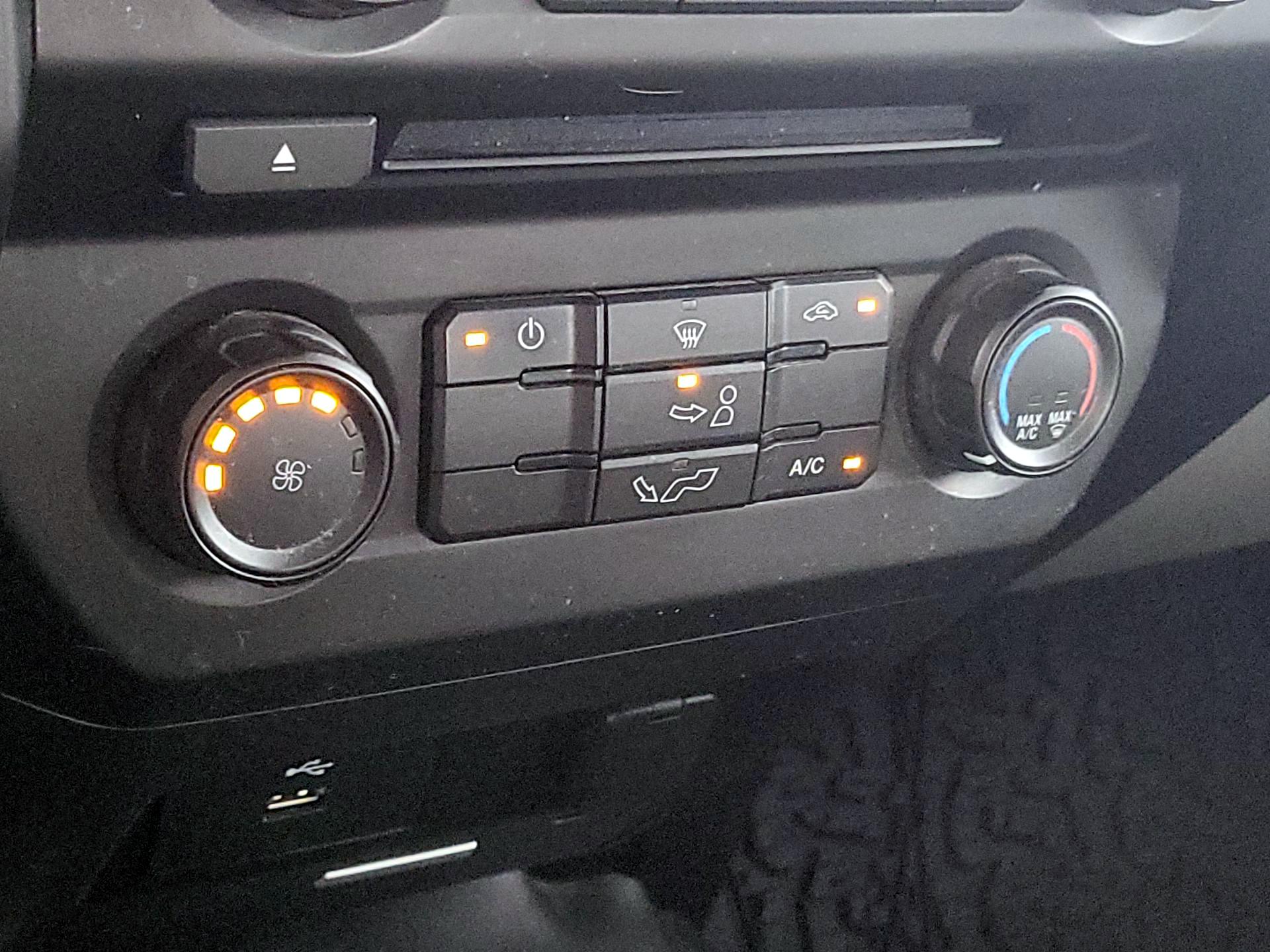 Thumbnail: 2016 Ford F-150 - 15