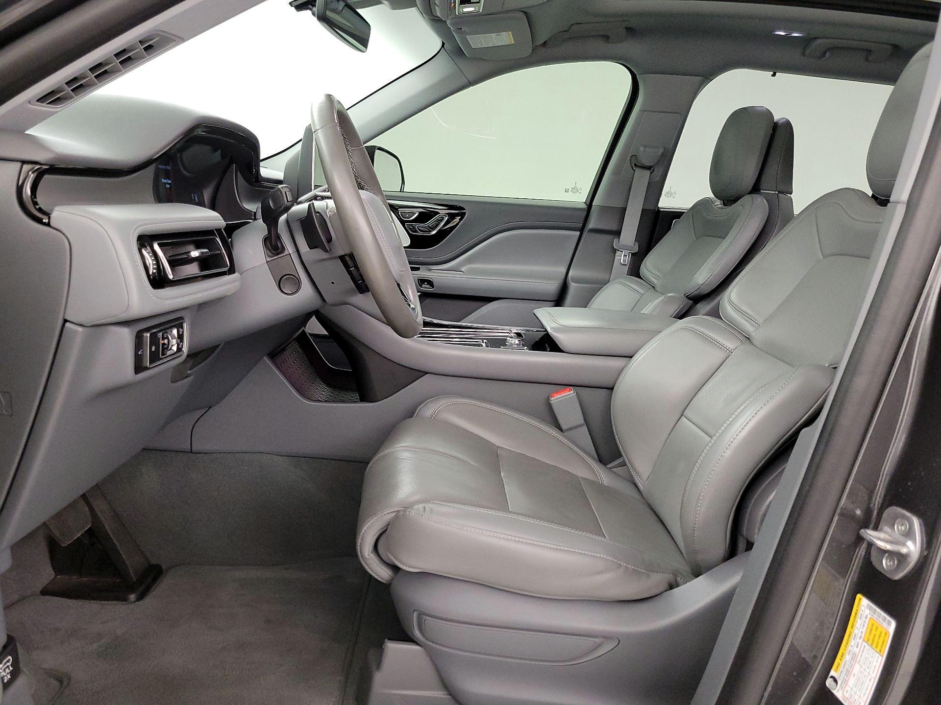 Thumbnail: 2020 Lincoln Aviator - 11