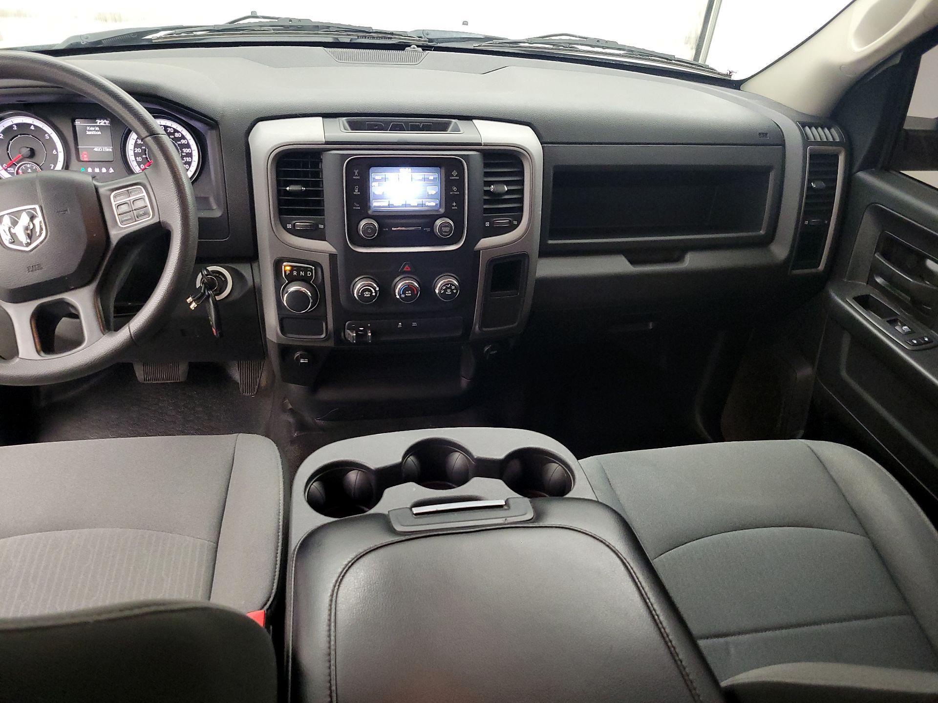 Thumbnail: 2021 RAM 1500 Classic - 9