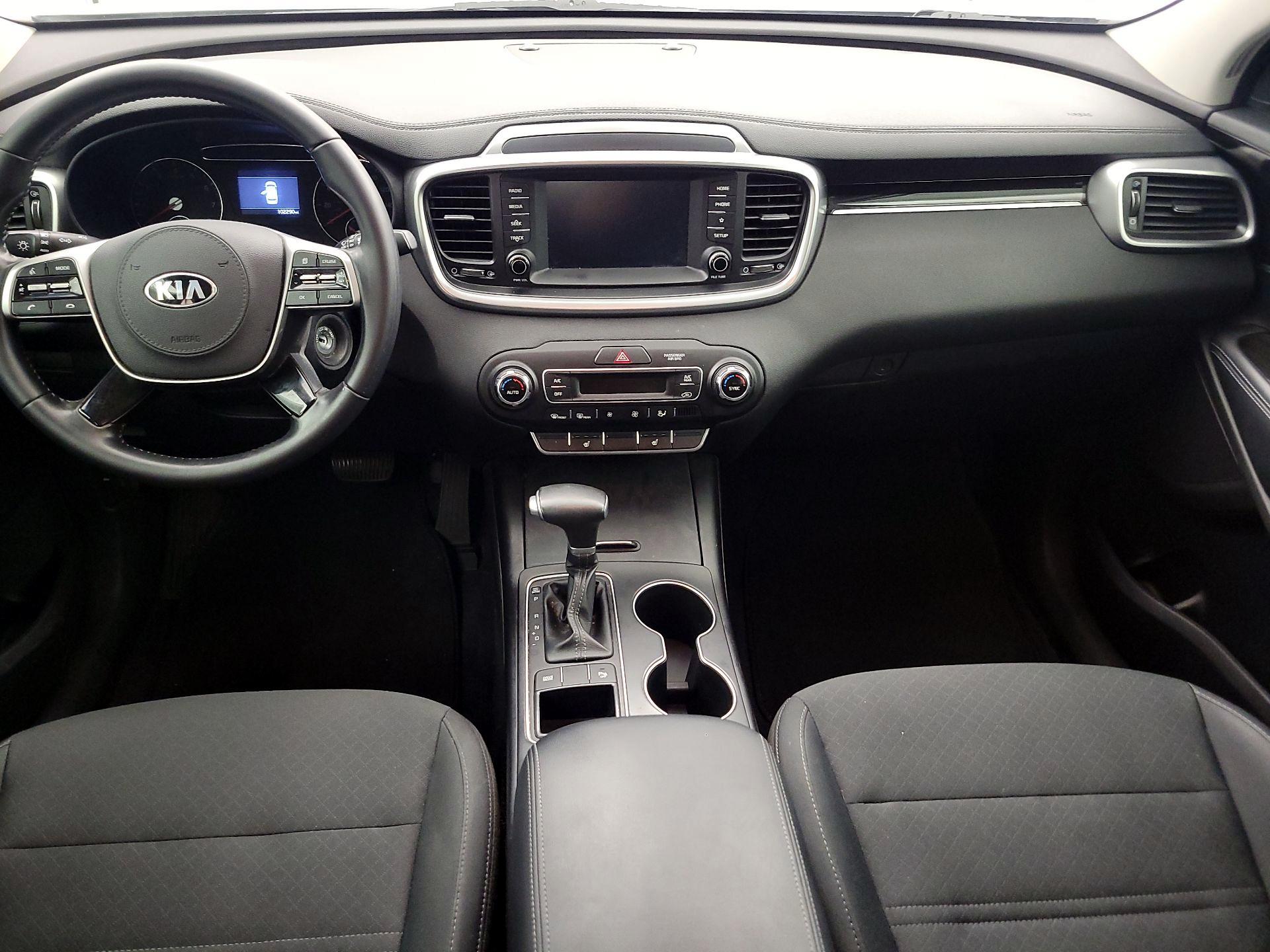 Thumbnail: 2019 Kia Sorento - 9