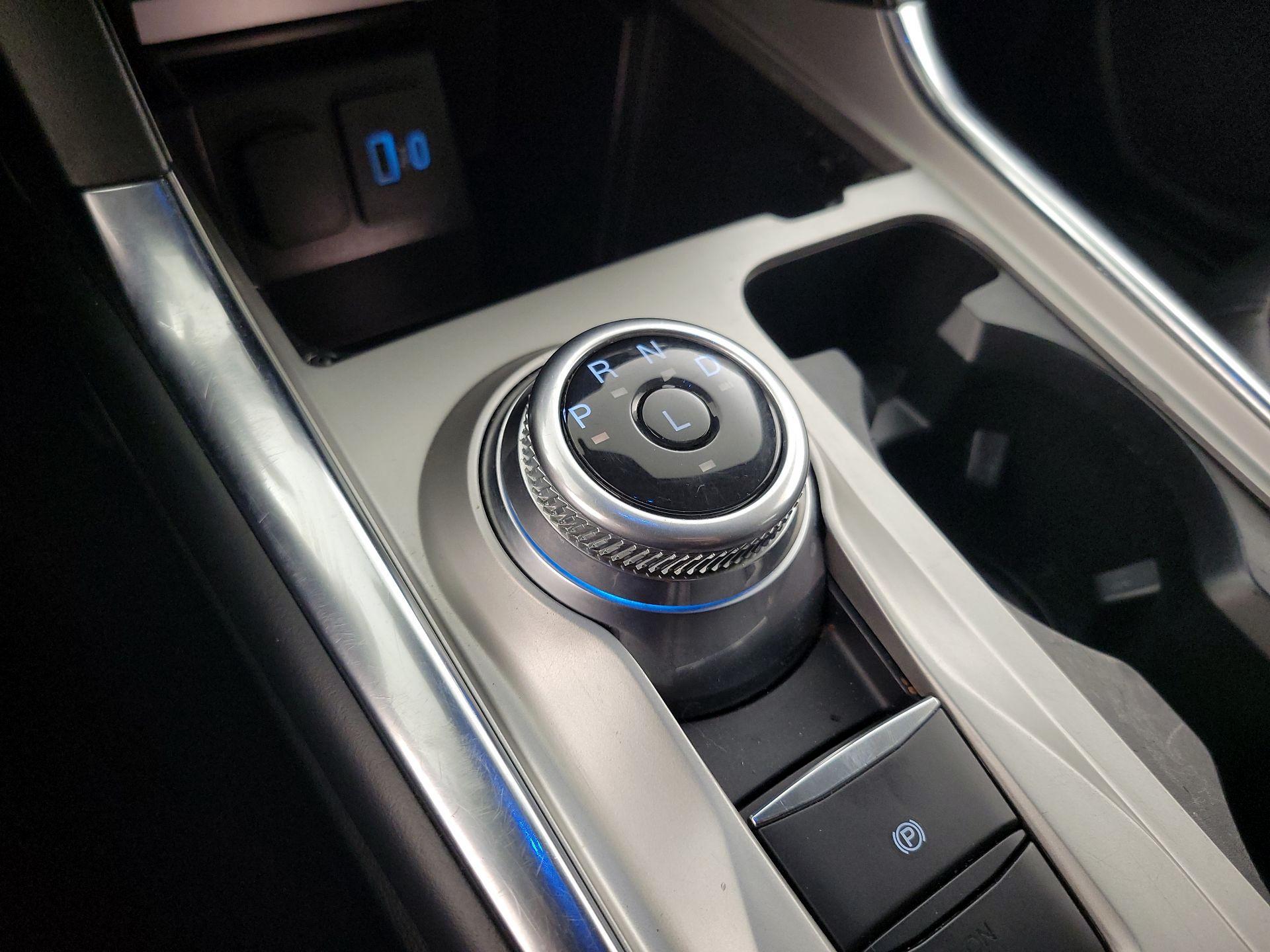 Thumbnail: 2022 Ford Explorer - 18