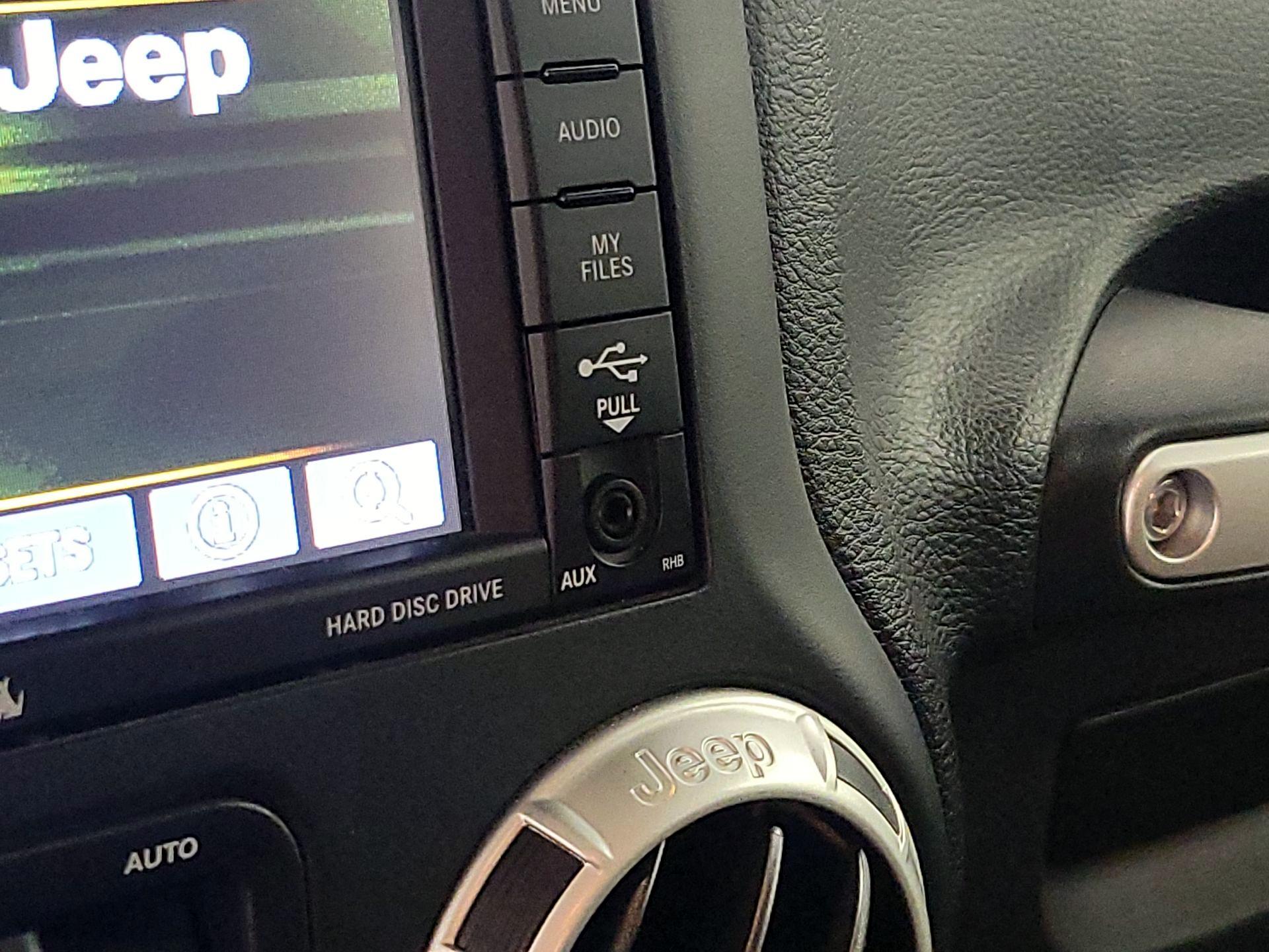 Thumbnail: 2017 Jeep Wrangler - 17