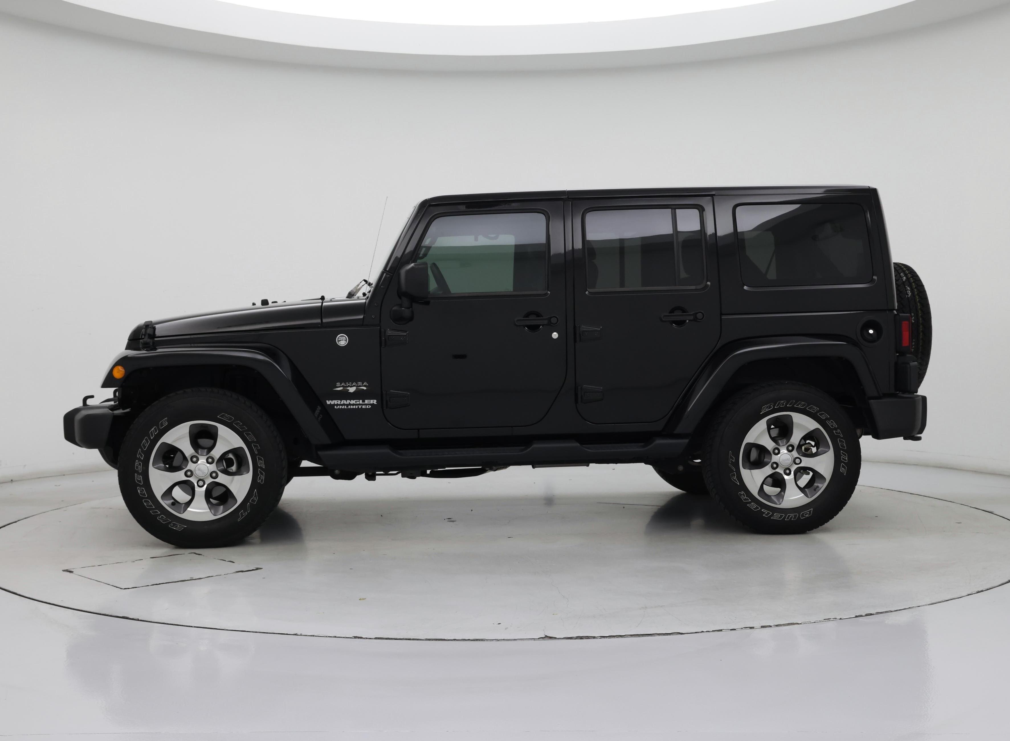 Thumbnail: 2017 Jeep Wrangler - 3