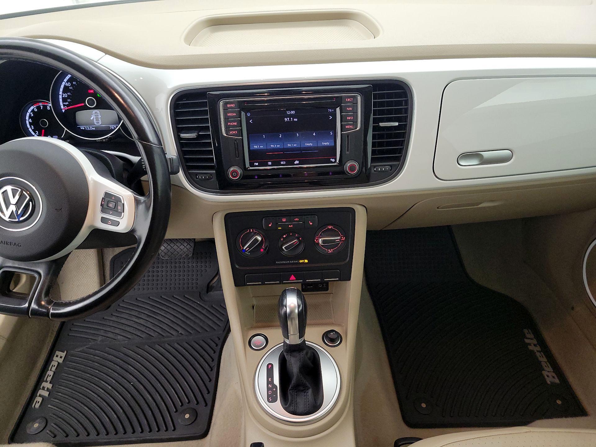 Thumbnail: 2016 Volkswagen Beetle - 9