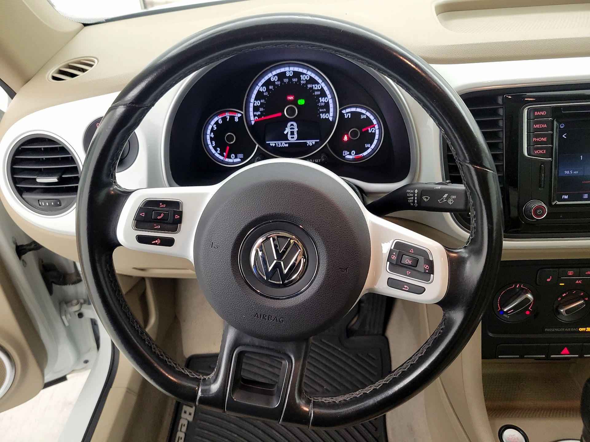 Thumbnail: 2016 Volkswagen Beetle - 10