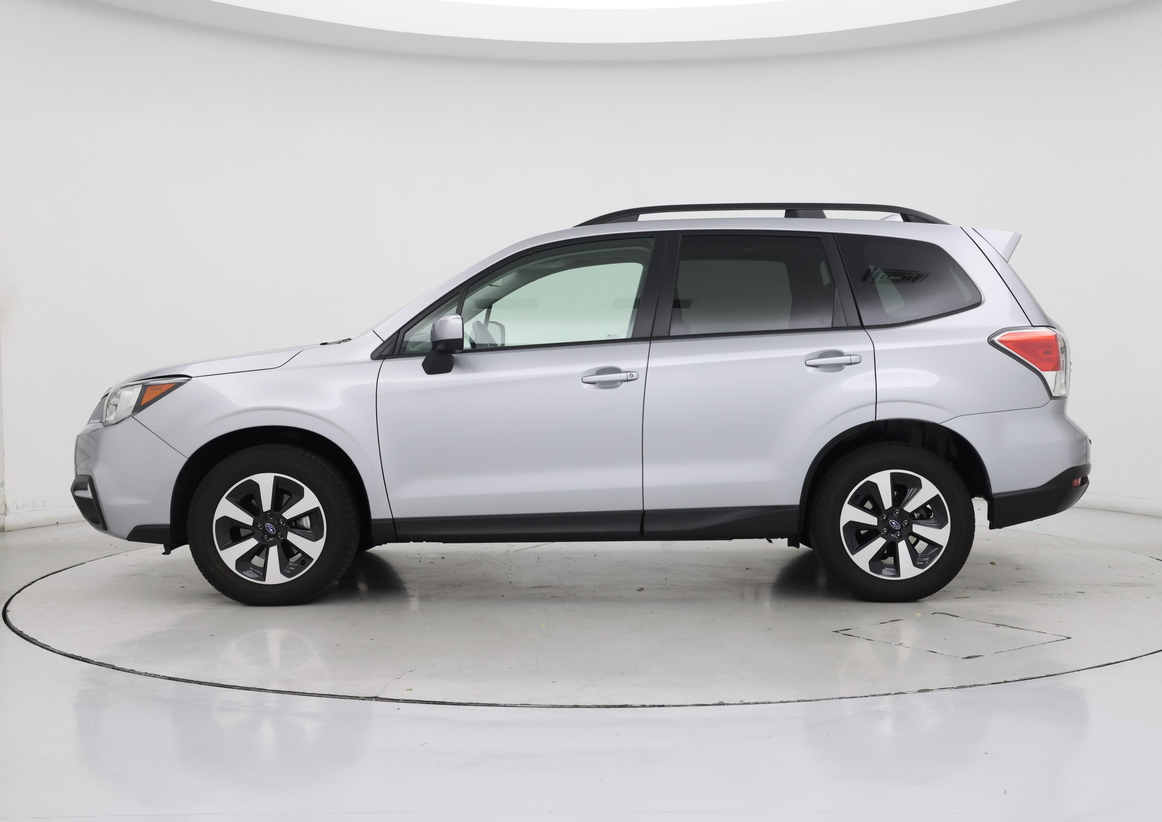 Thumbnail: 2018 Subaru Forester - 3