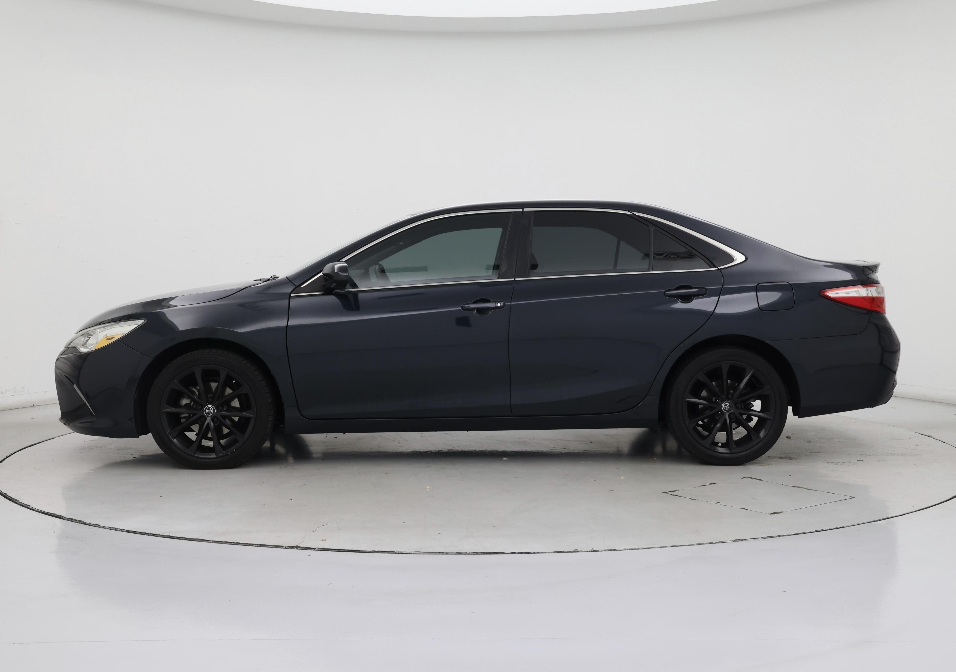 Thumbnail: 2015 Toyota Camry - 3