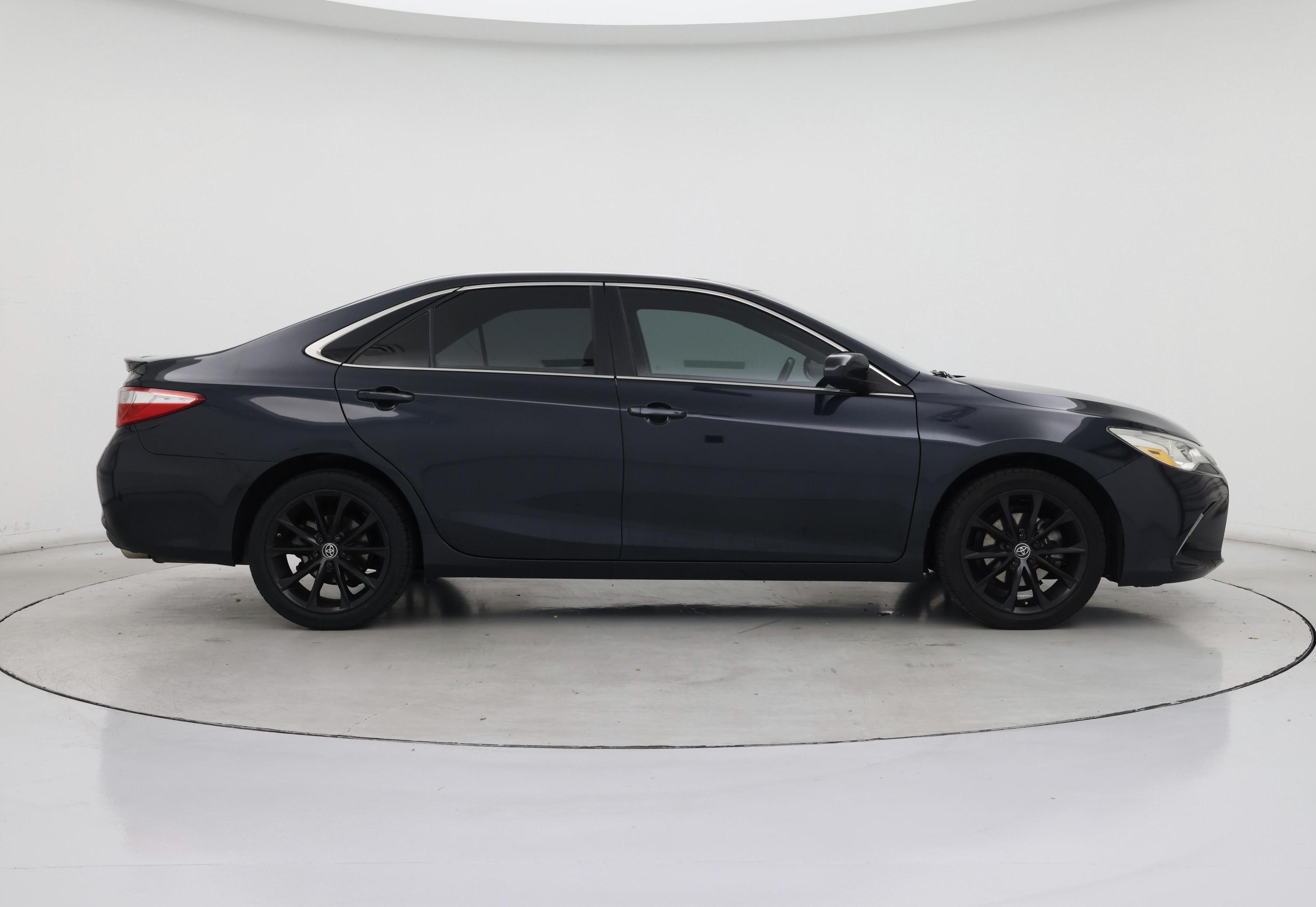 Thumbnail: 2015 Toyota Camry - 7