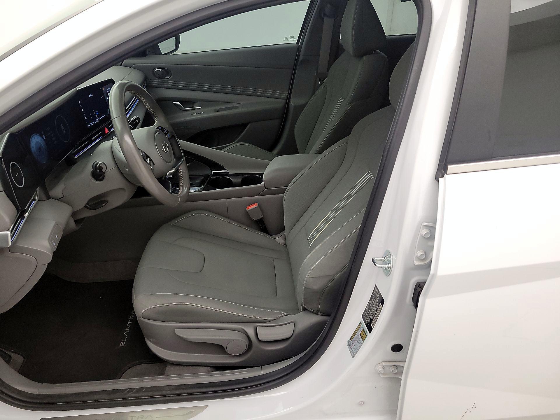Thumbnail: 2024 Hyundai Elantra - 11