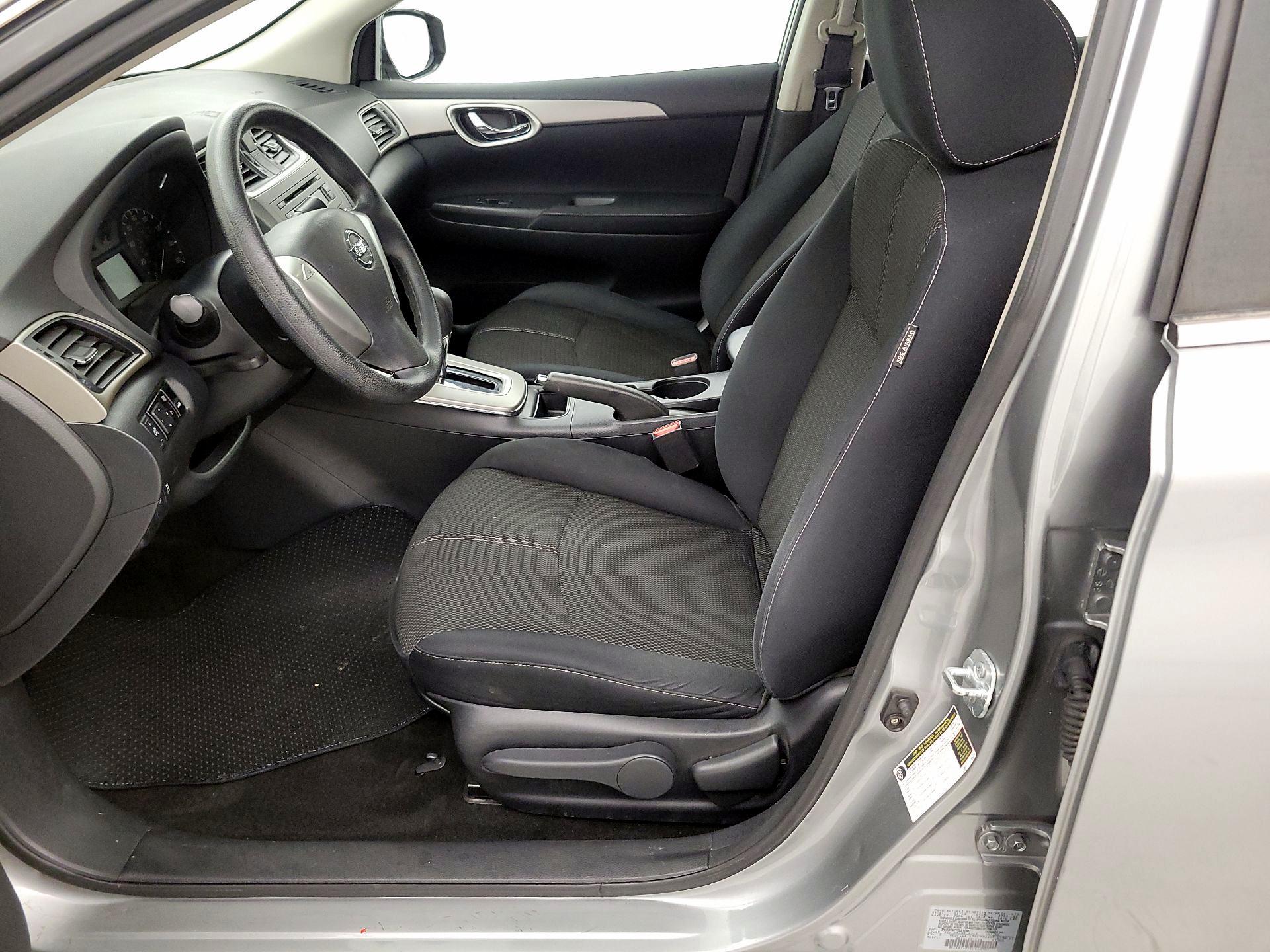 Thumbnail: 2014 Nissan Sentra - 11