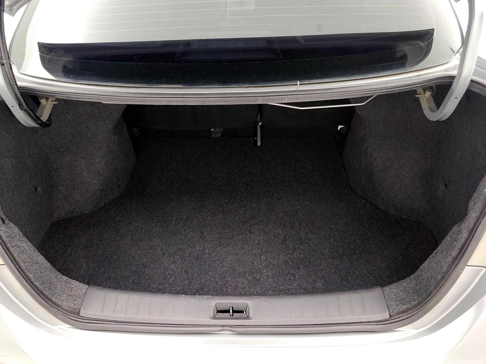 Thumbnail: 2014 Nissan Sentra - 18