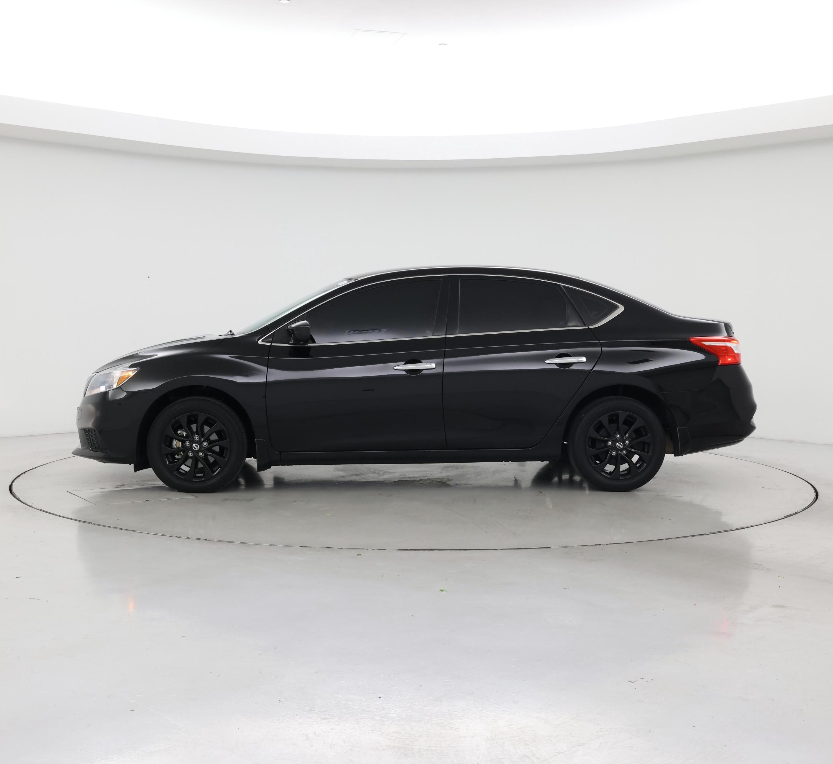 Thumbnail: 2018 Nissan Sentra - 3