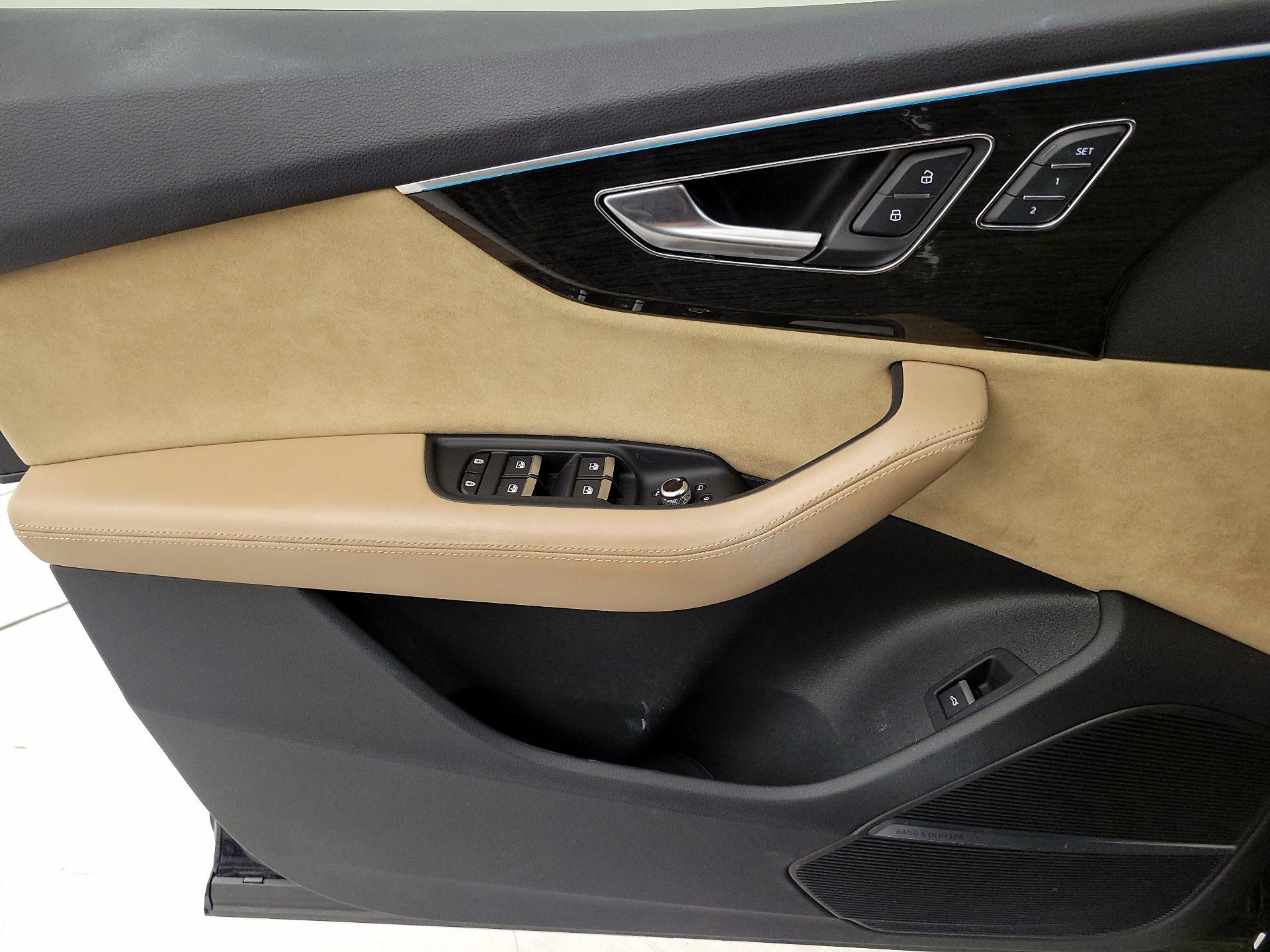 Thumbnail: 2021 Audi Q7 - 12