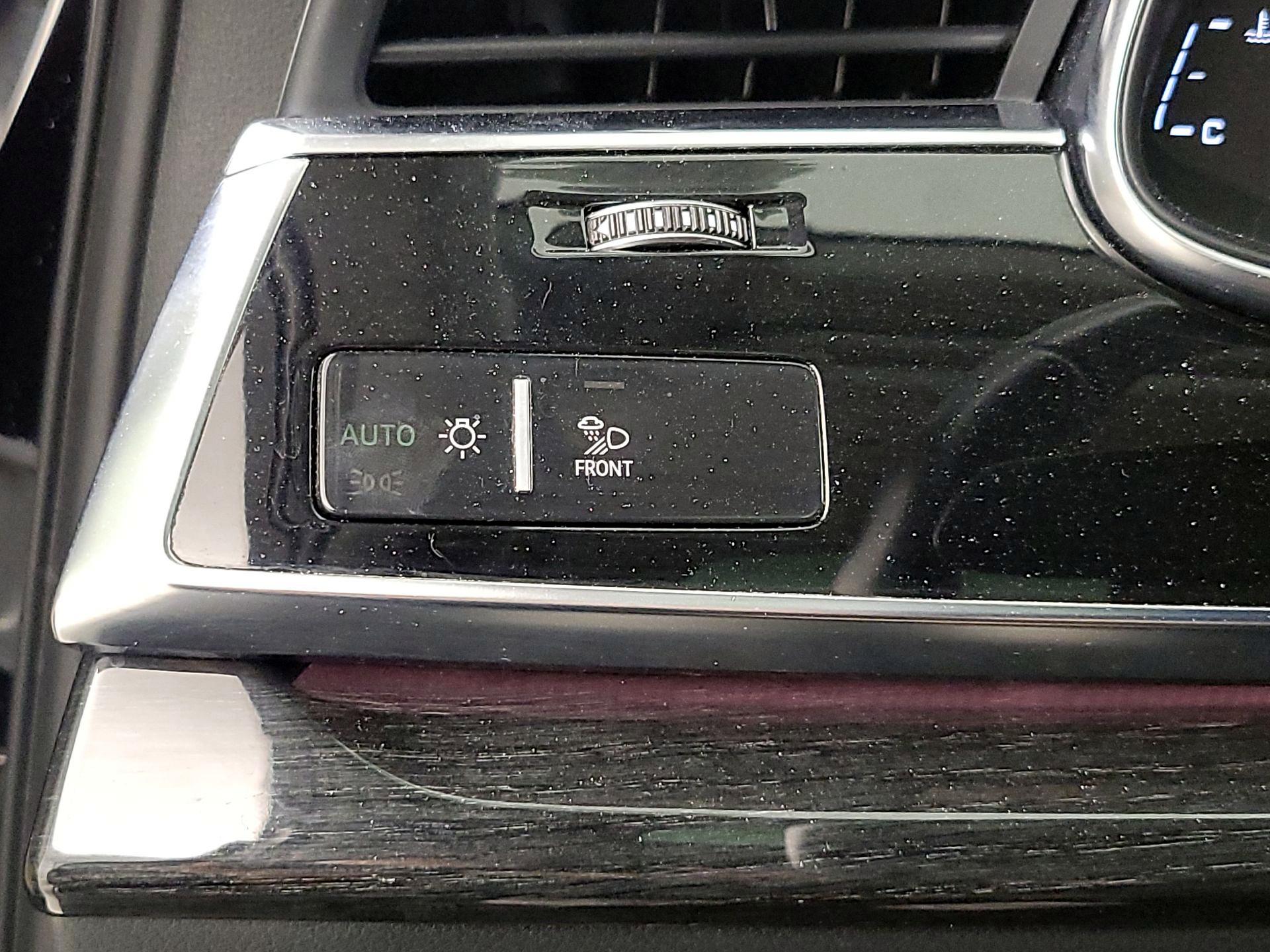 Thumbnail: 2021 Audi Q7 - 13