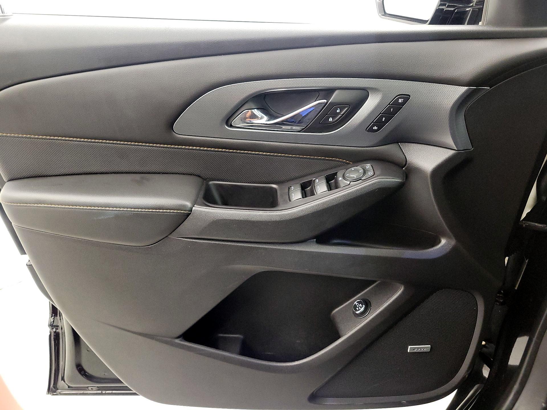 Thumbnail: 2019 Chevrolet Traverse - 12