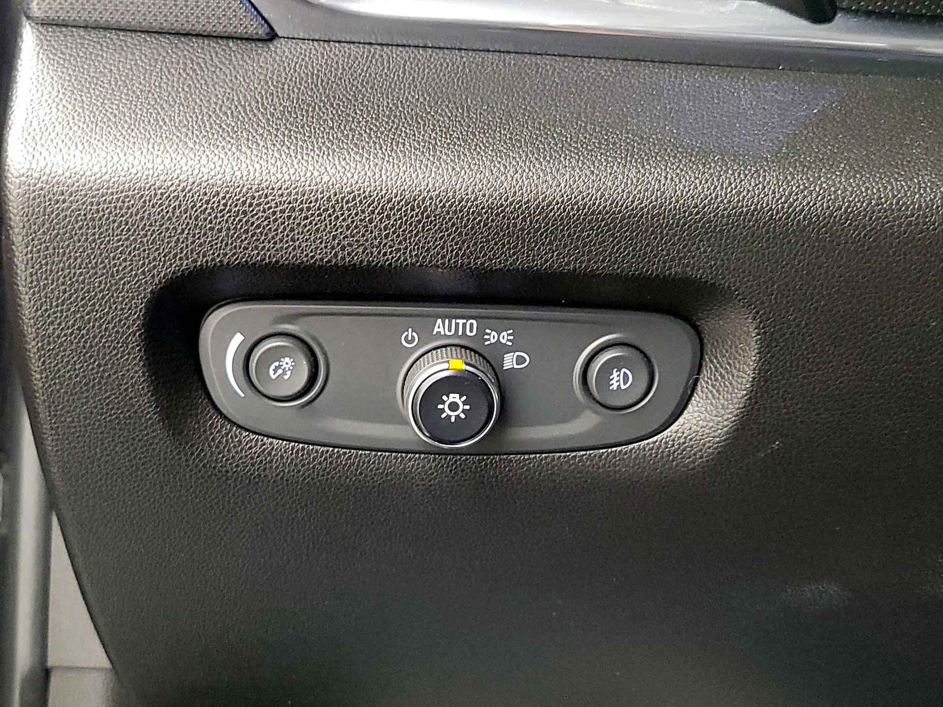 Thumbnail: 2019 Chevrolet Traverse - 13