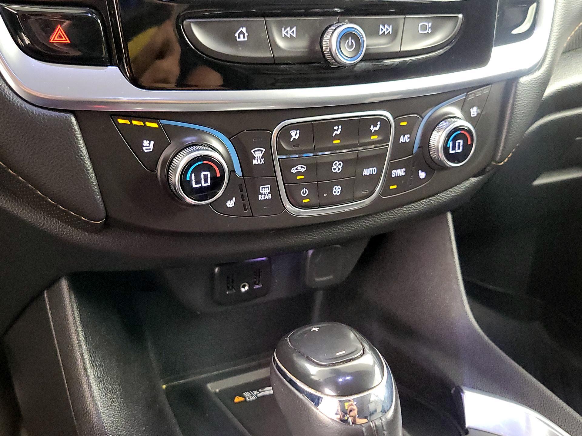Thumbnail: 2019 Chevrolet Traverse - 17