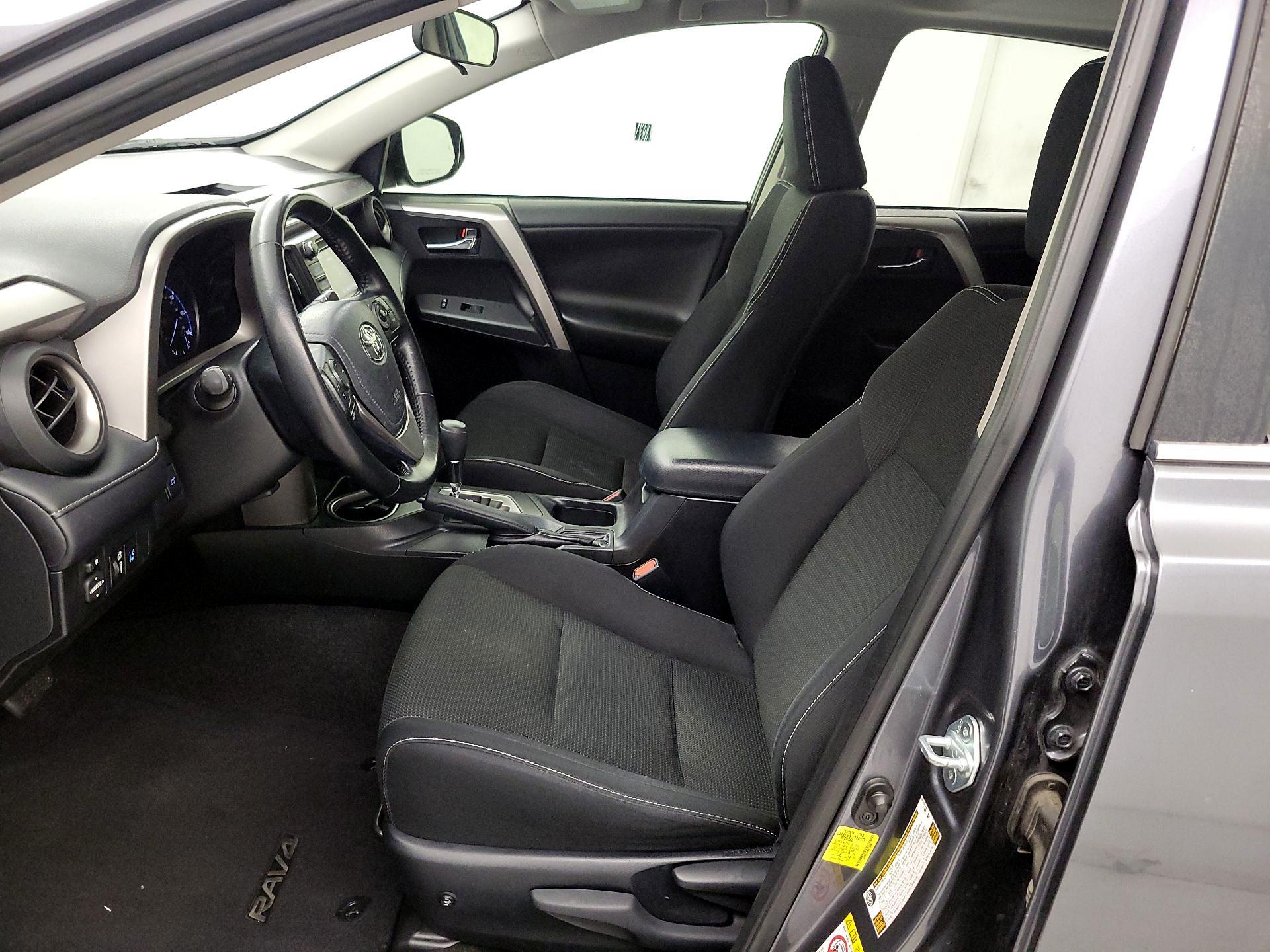 Thumbnail: 2018 Toyota RAV4 - 11