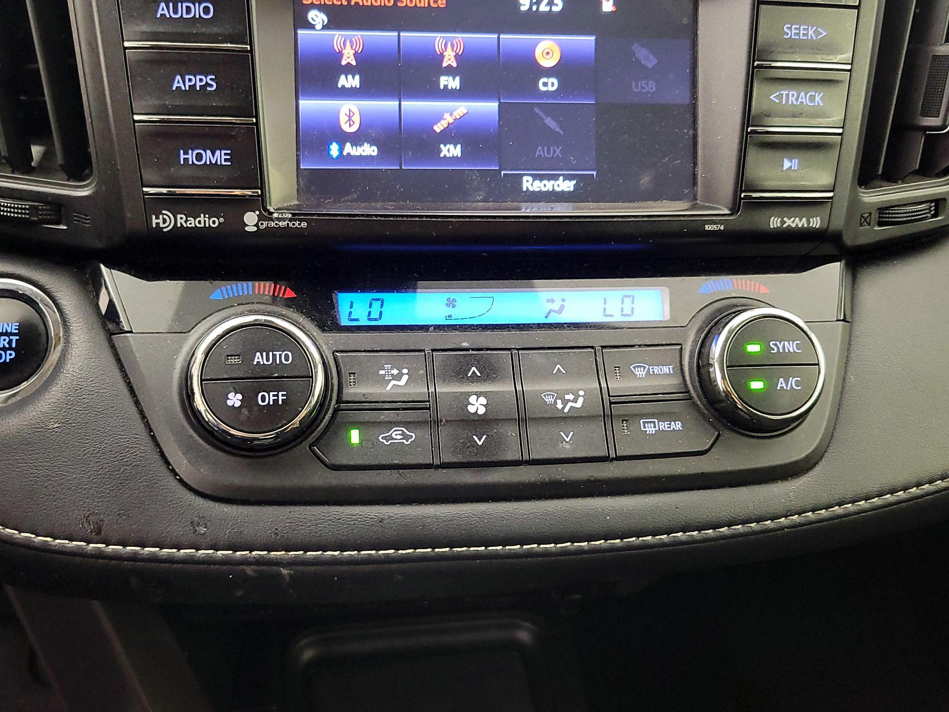 Thumbnail: 2018 Toyota RAV4 - 16
