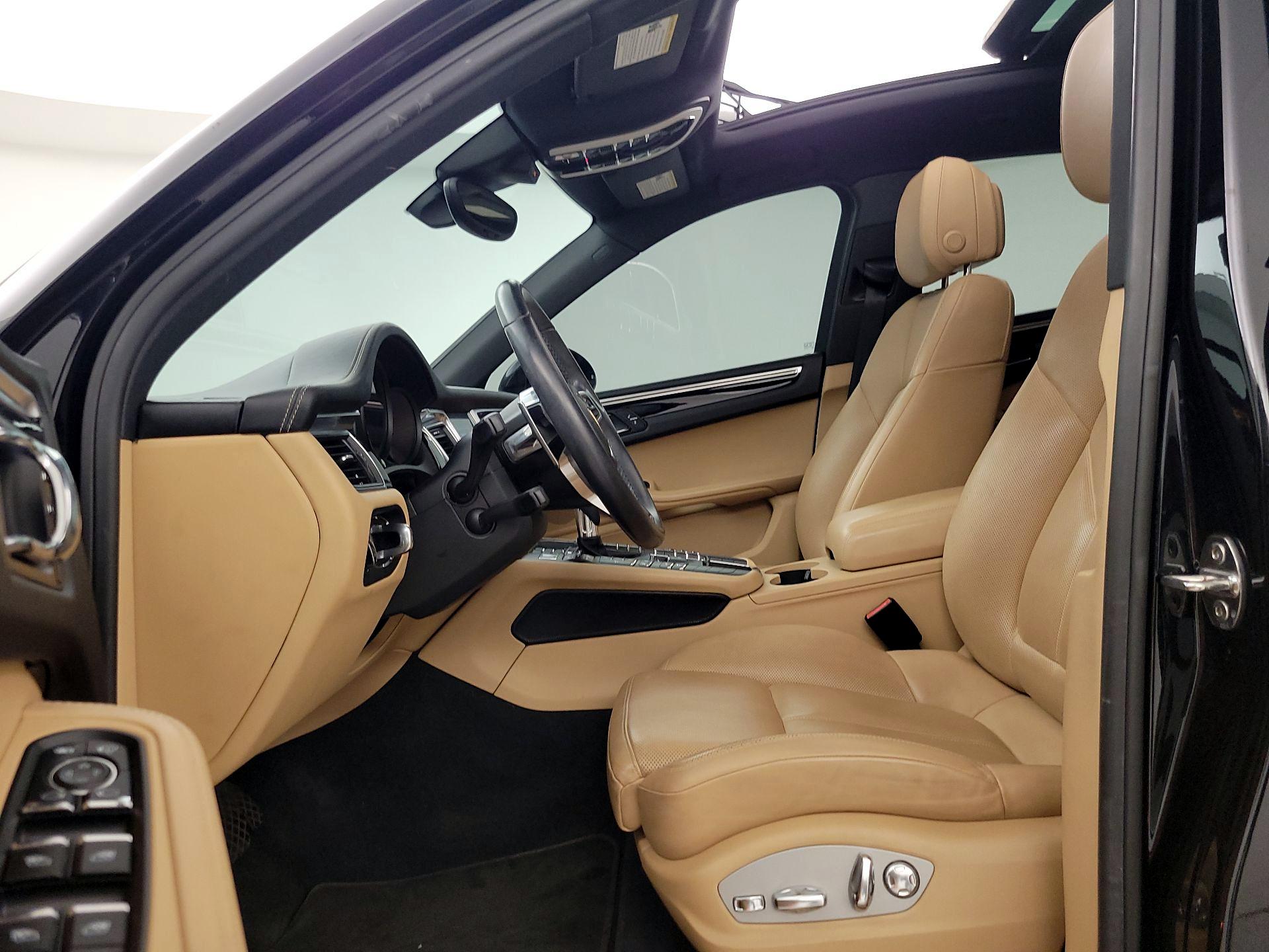Thumbnail: 2018 Porsche Macan - 11