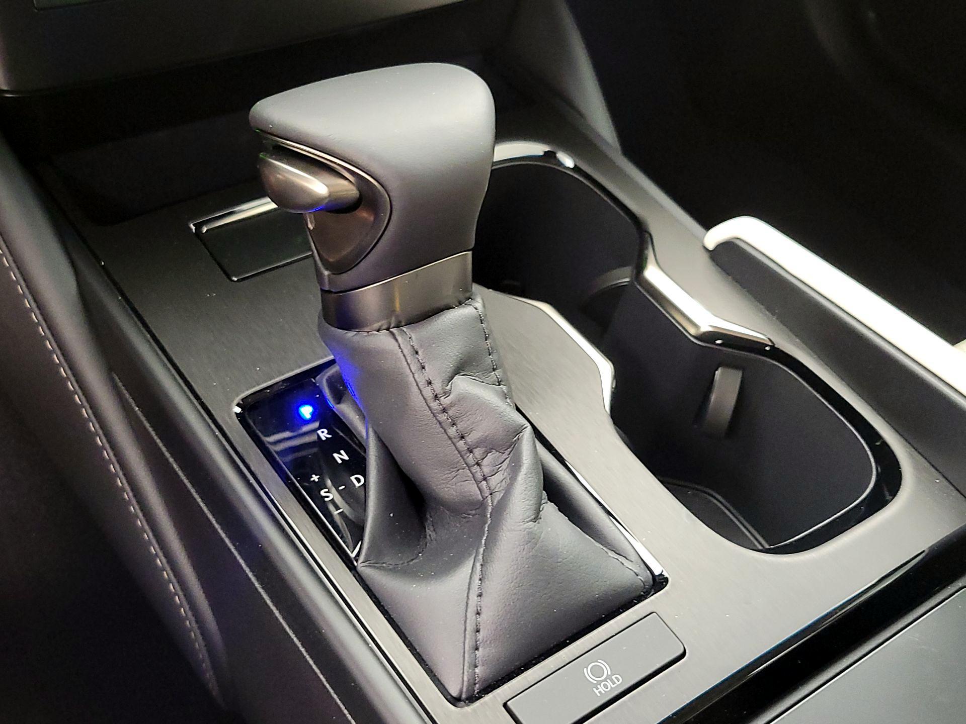 Thumbnail: 2025 Lexus ES - 16
