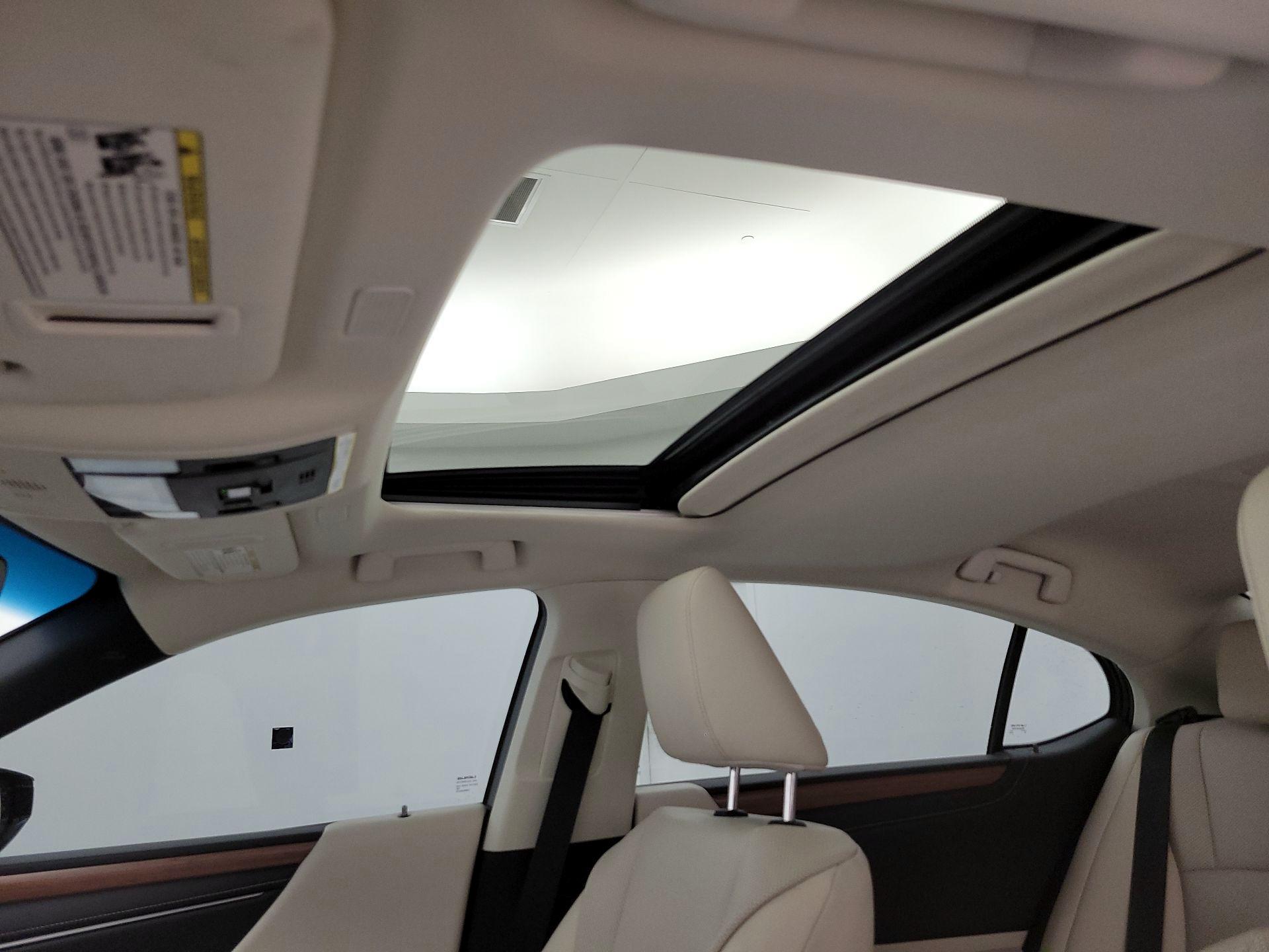 Thumbnail: 2025 Lexus ES - 18