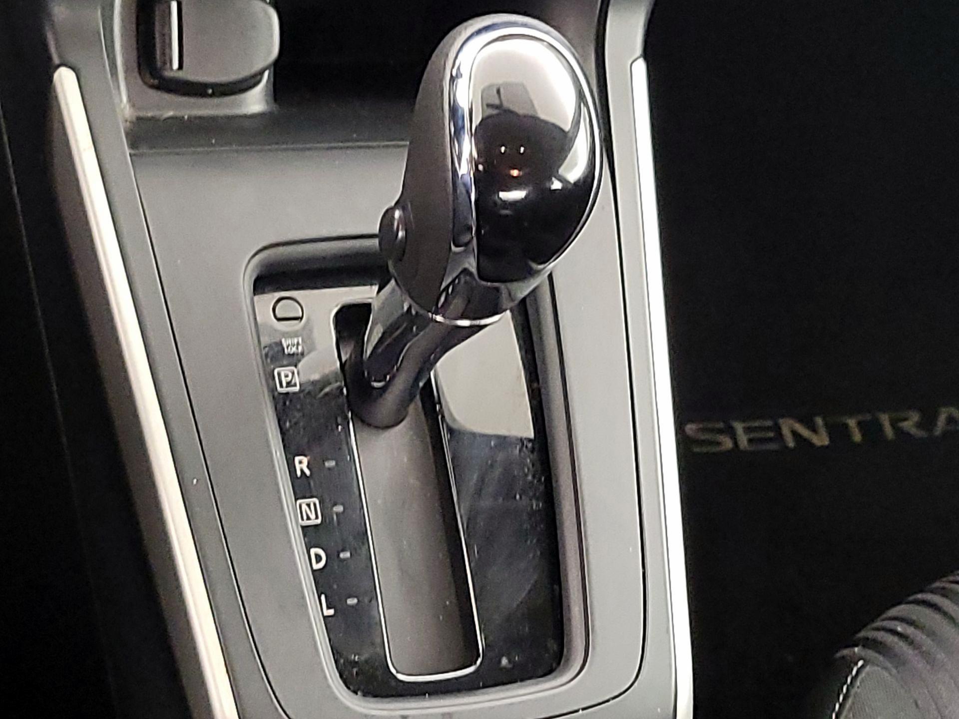 Thumbnail: 2019 Nissan Sentra - 17