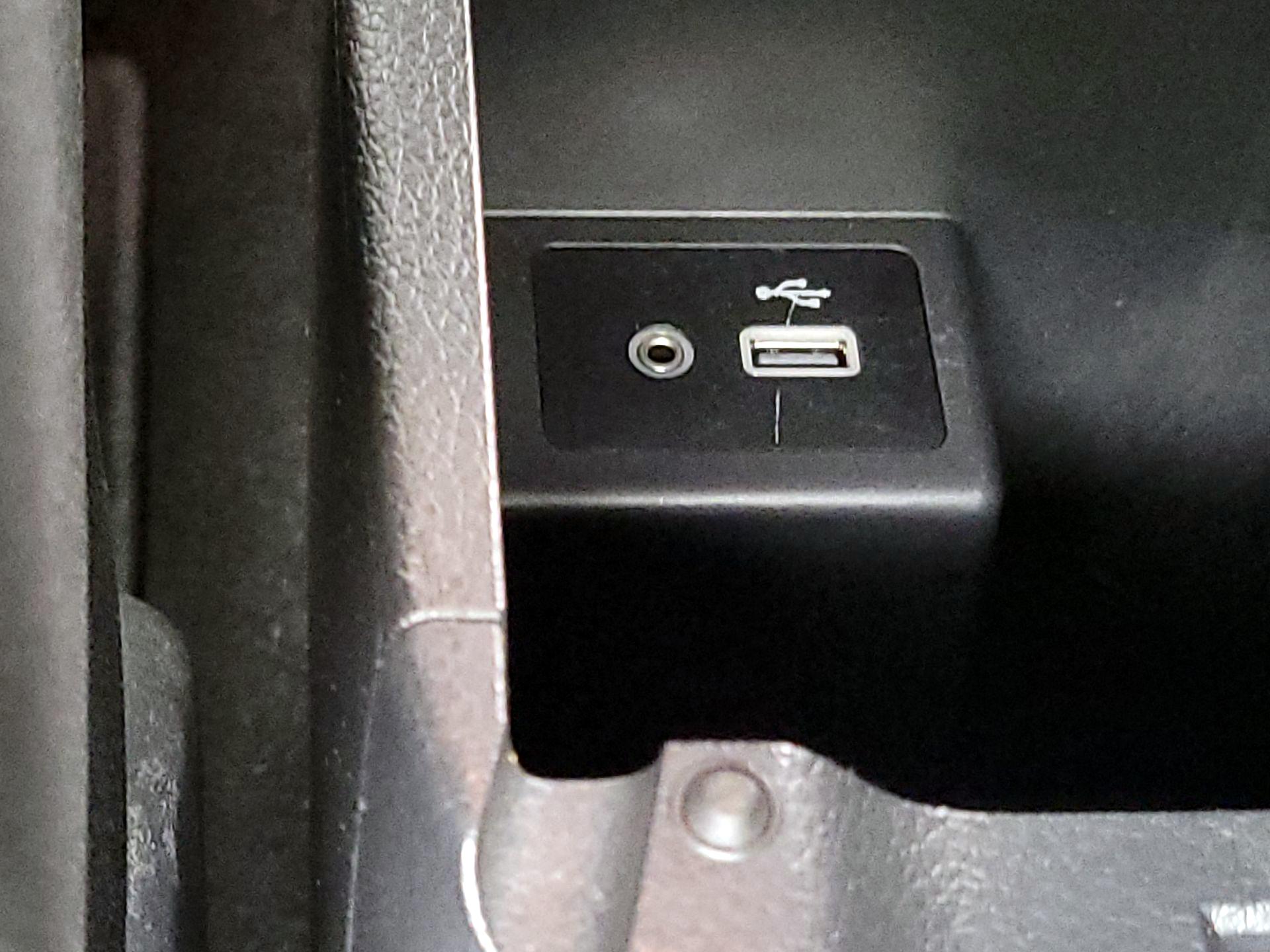 Thumbnail: 2019 Nissan Sentra - 18