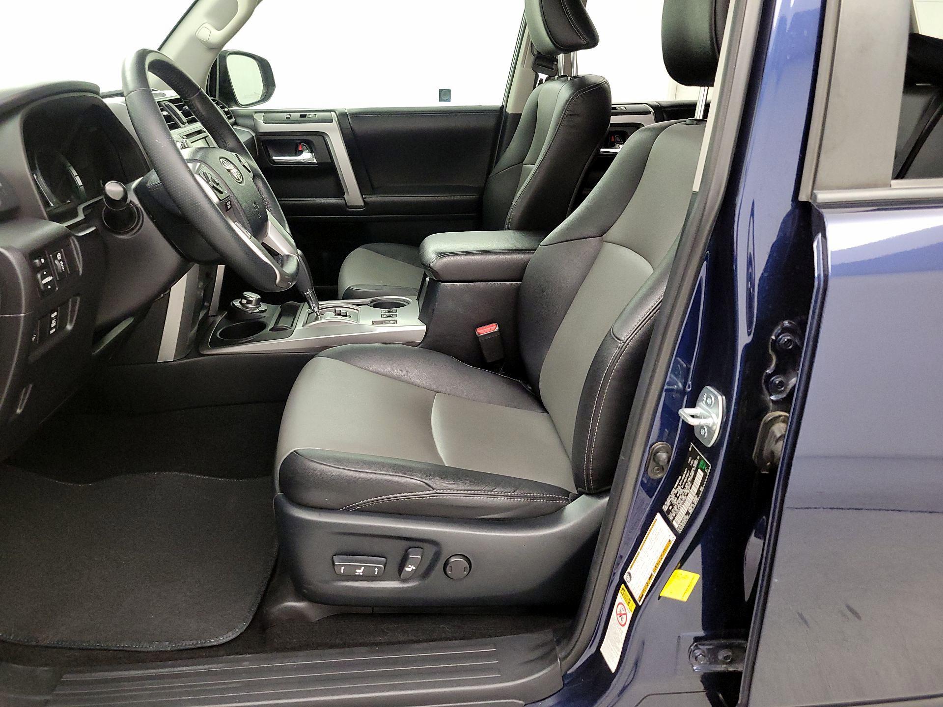 Thumbnail: 2016 Toyota 4Runner - 11