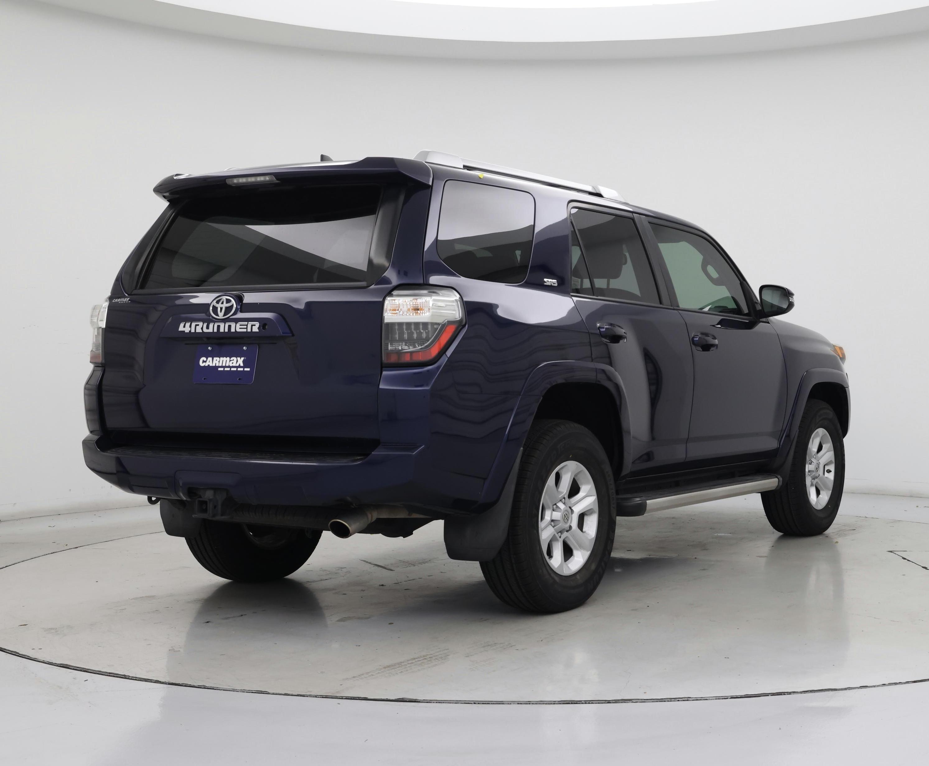 Thumbnail: 2016 Toyota 4Runner - 8