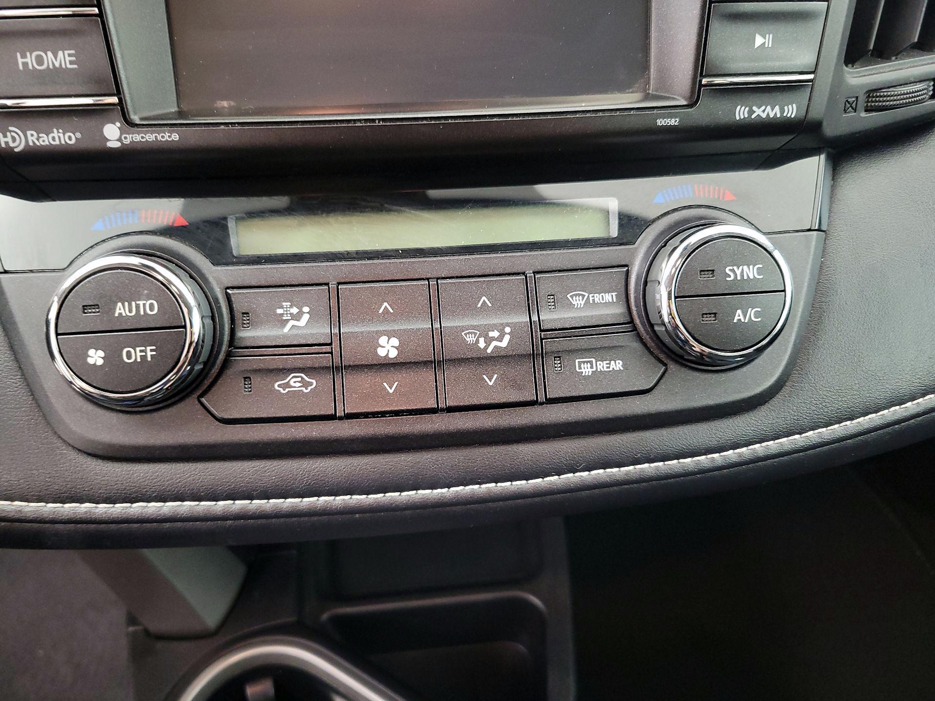 Thumbnail: 2018 Toyota RAV4 - 16