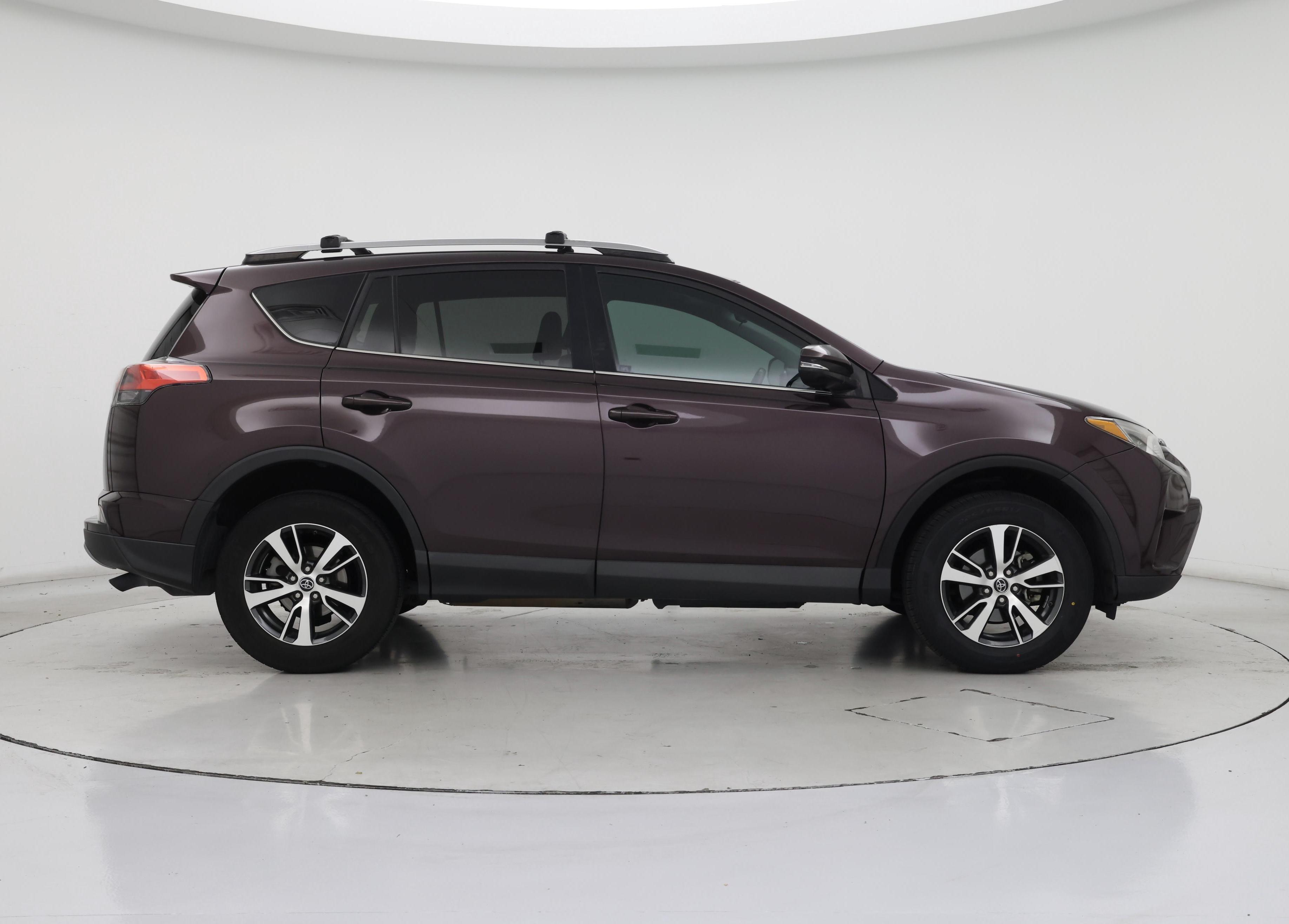 Thumbnail: 2018 Toyota RAV4 - 7