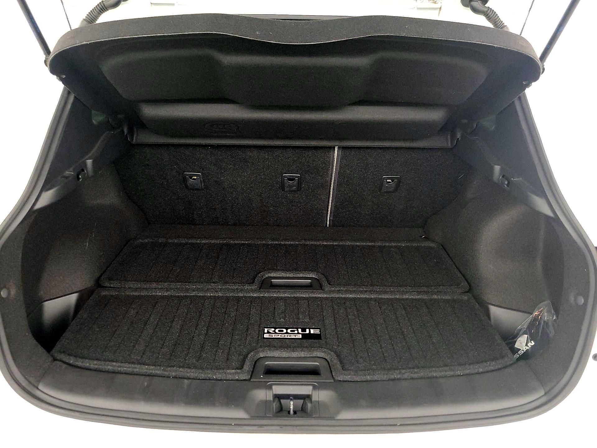 Thumbnail: 2019 Nissan Rogue Sport - 20
